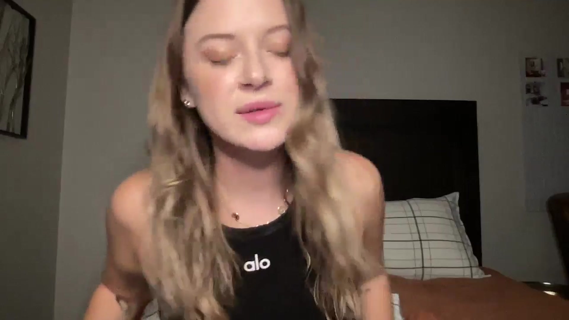 Gallery image thumbnail from rileydepp's myfreecams stream on, 10/28/2025, 24:45 image 5 of 20