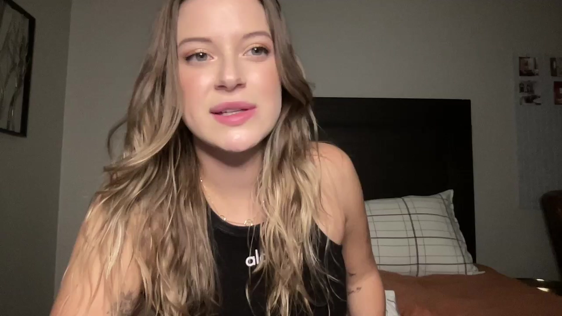 Gallery image thumbnail from rileydepp's myfreecams stream on, 10/28/2025, 24:45 image 14 of 20