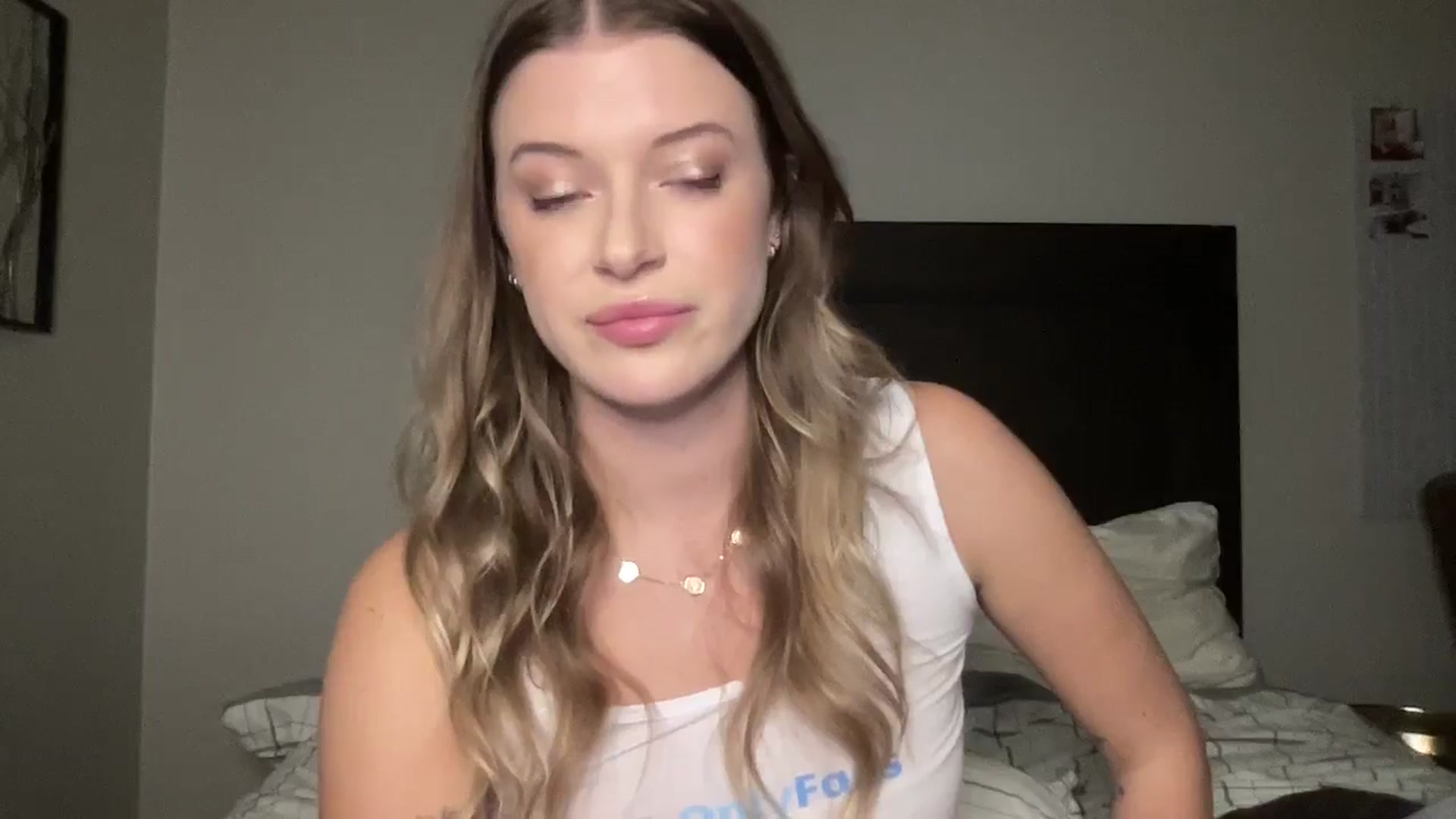 Gallery image thumbnail from rileydepp's myfreecams stream on, 11/18/2025, 01:37 image 12 of 20
