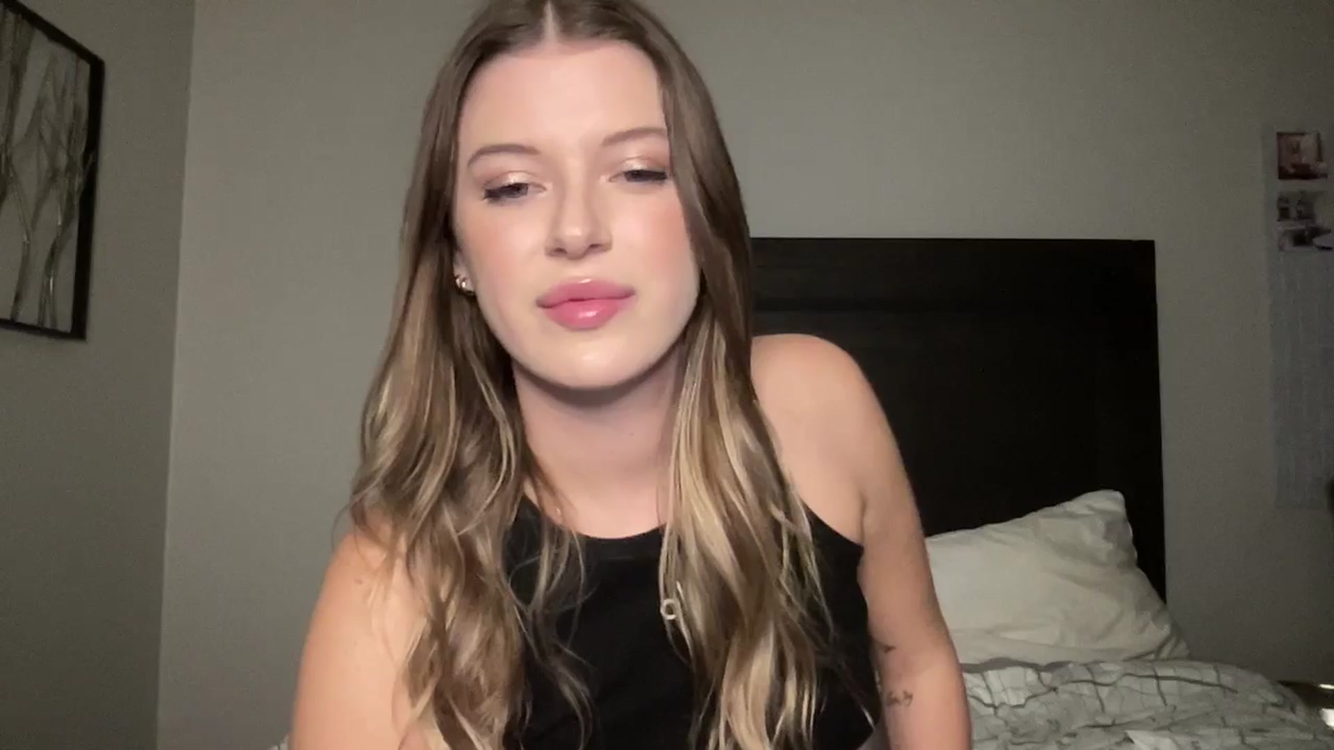 Gallery image thumbnail from rileydepp's myfreecams stream on, 11/21/2025, 24:42 image 12 of 20