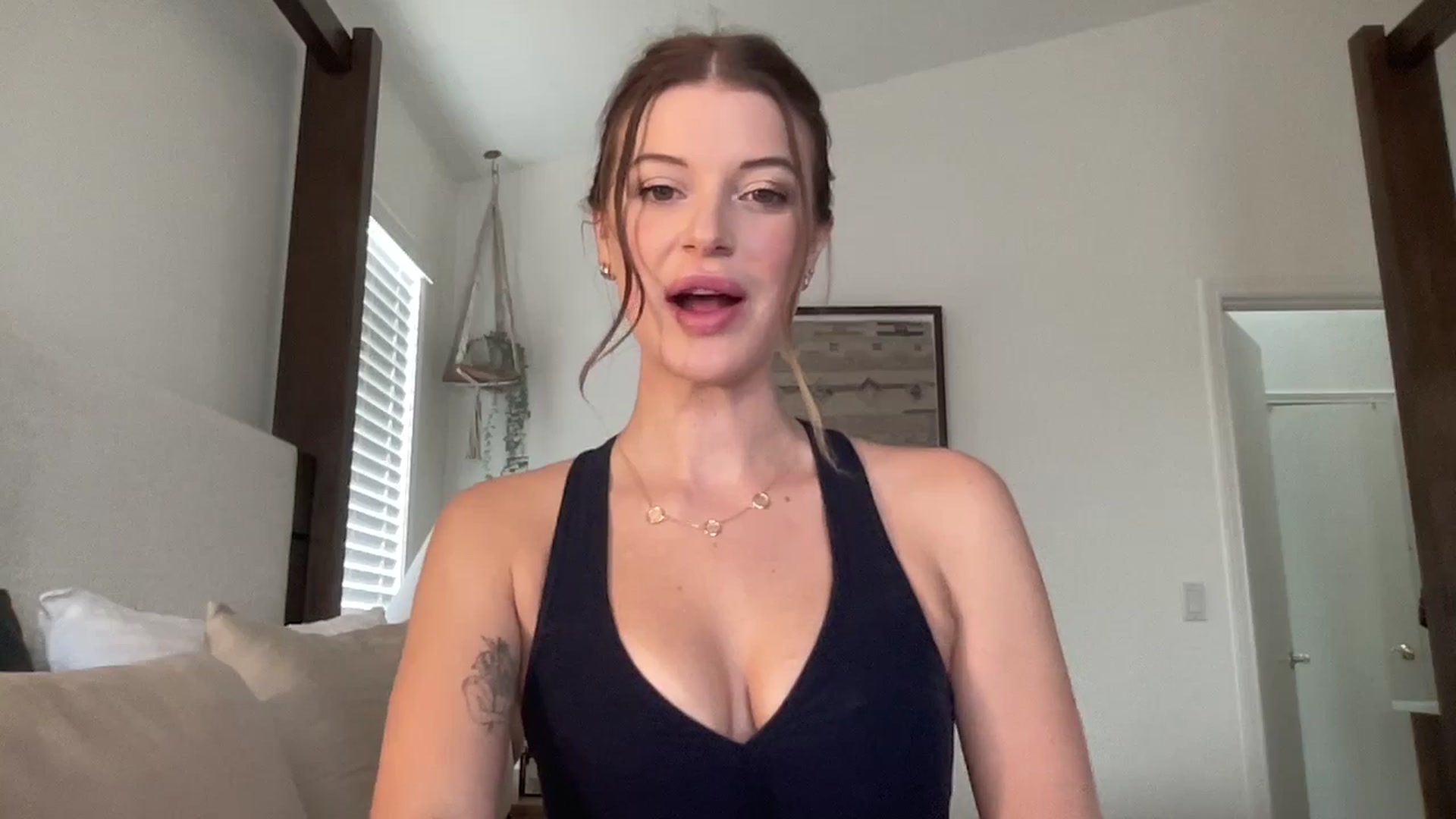 Gallery image thumbnail from rileydepp's myfreecams stream on, 04/28/2026, 24:02 image 19 of 20