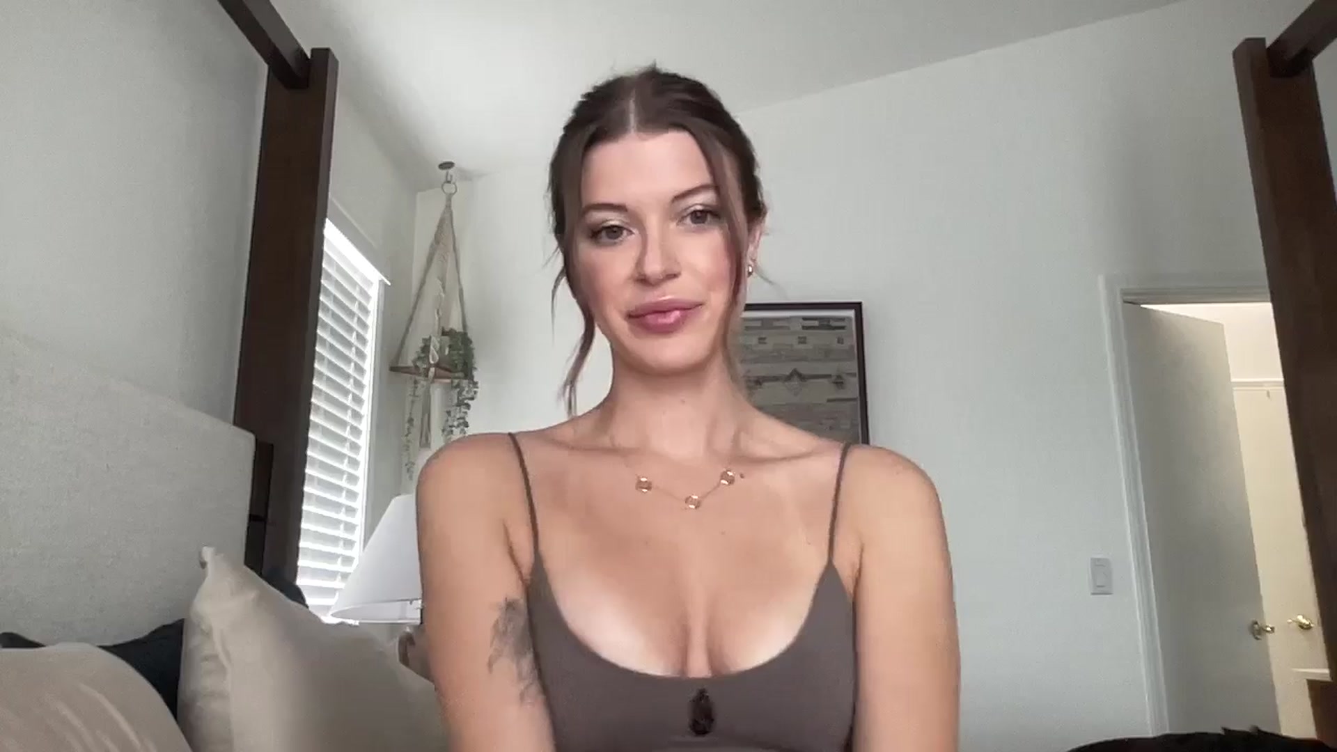 Gallery image thumbnail from rileydepp's myfreecams stream on, 04/28/2026, 20:58 image 2 of 20