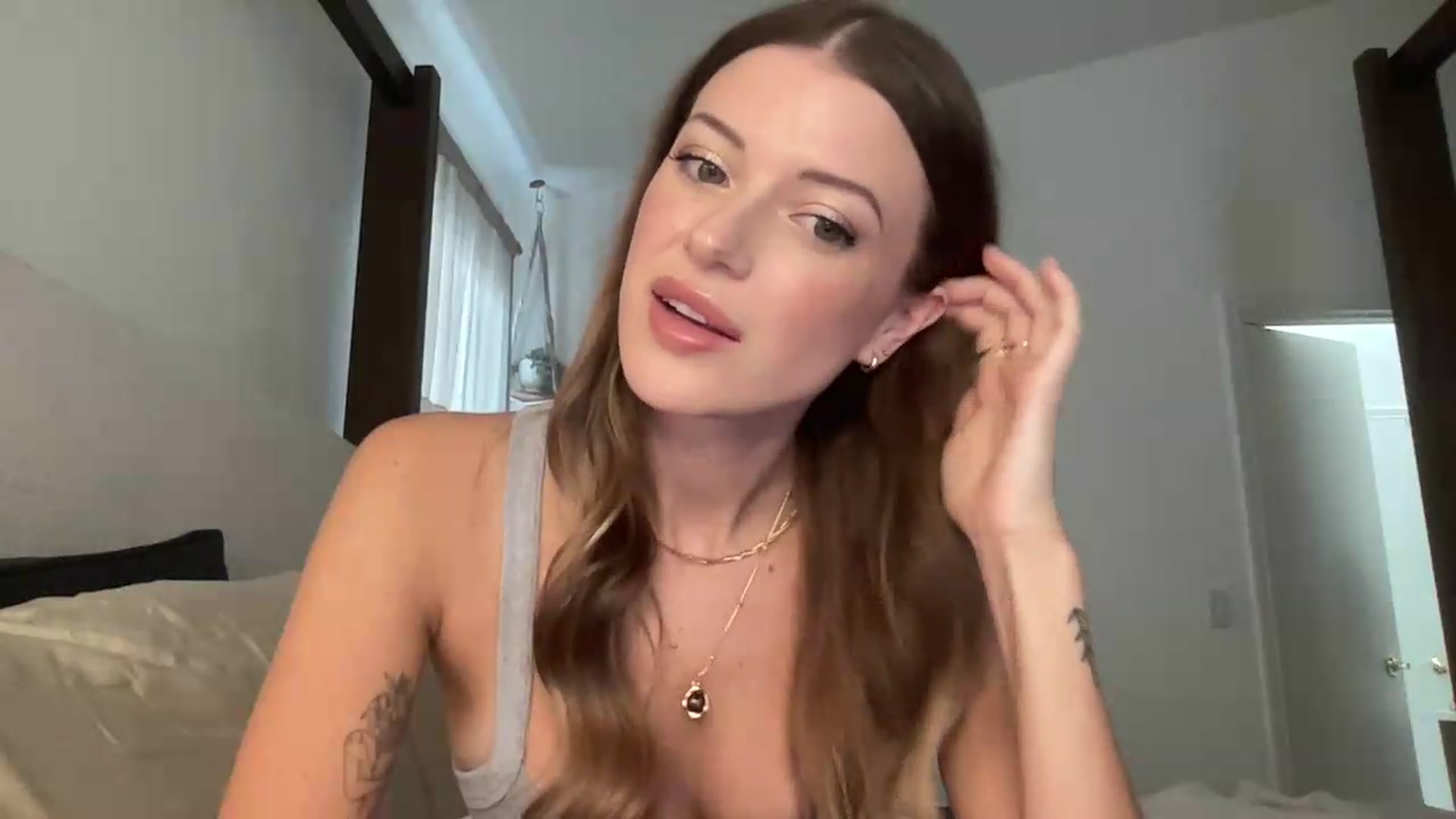 Gallery image thumbnail from rileydepp's myfreecams stream on, 08/26/2026, 22:31 image 19 of 20