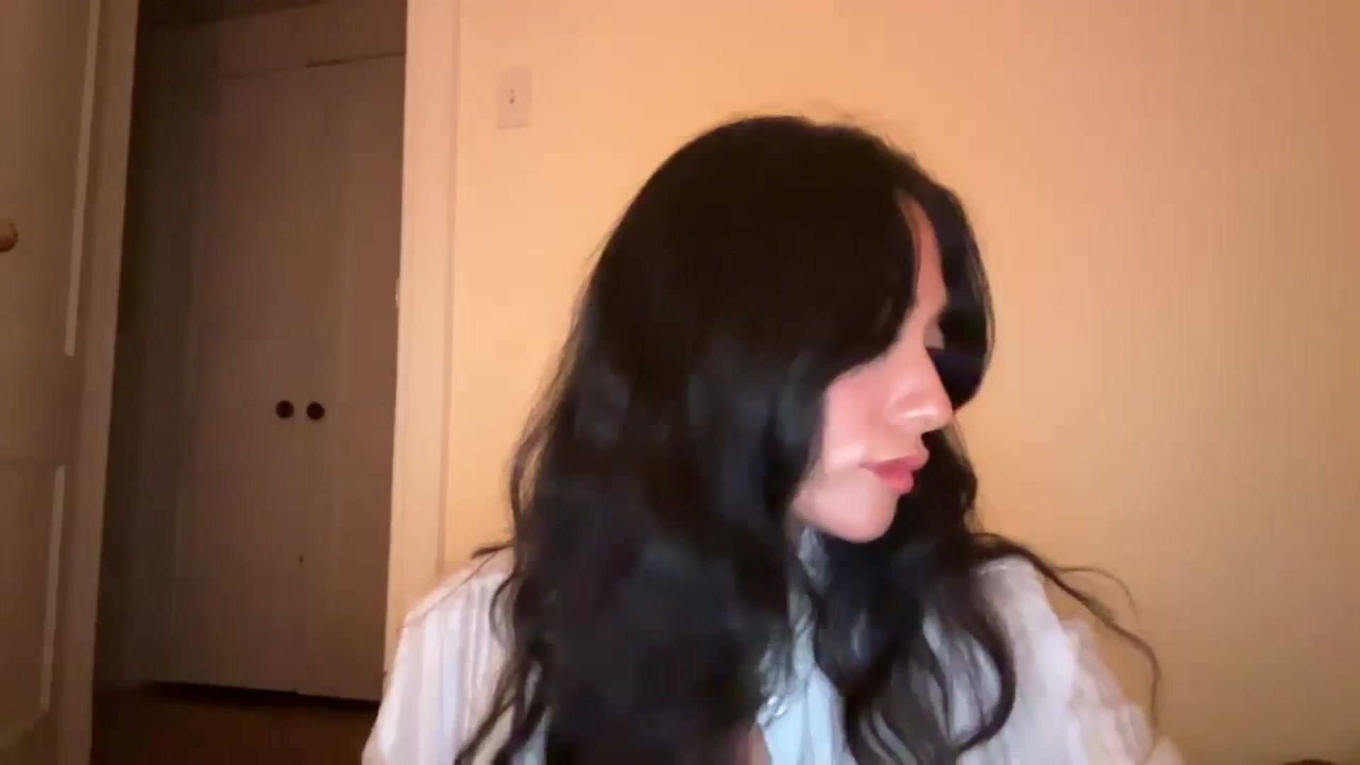 Gallery image thumbnail from risingsiren's myfreecams stream on, 11/25/2023, 24:37 image 5 of 20