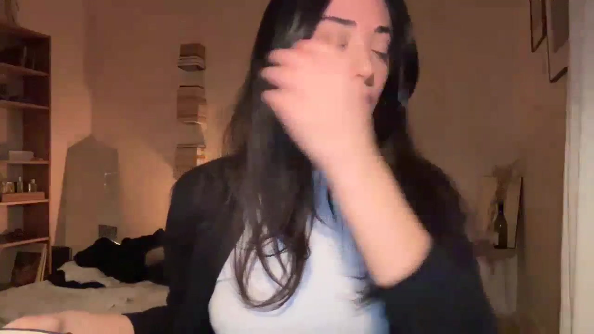 Gallery image thumbnail from risingsiren's myfreecams stream on, 12/10/2023, 01:11 image 8 of 20