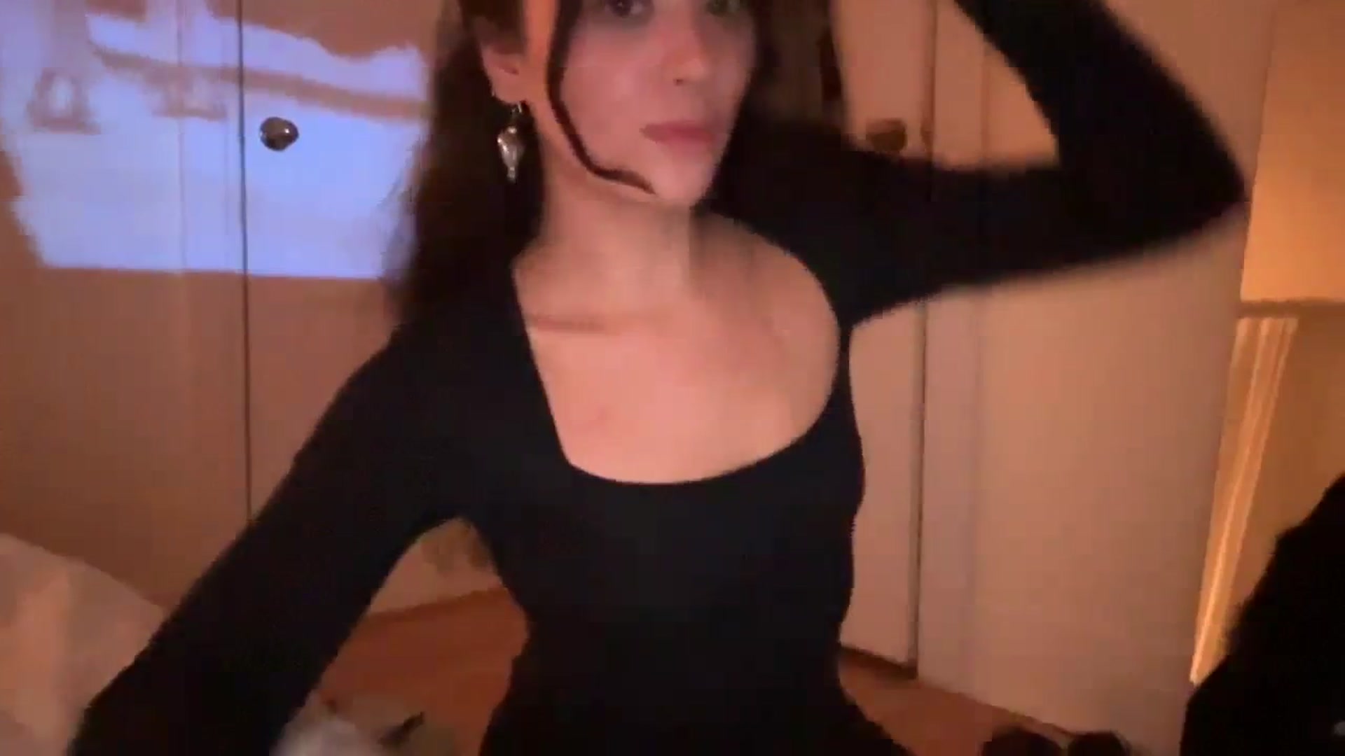 Gallery image thumbnail from risingsiren's myfreecams stream on, 03/23/2024, 02:56 image 9 of 20