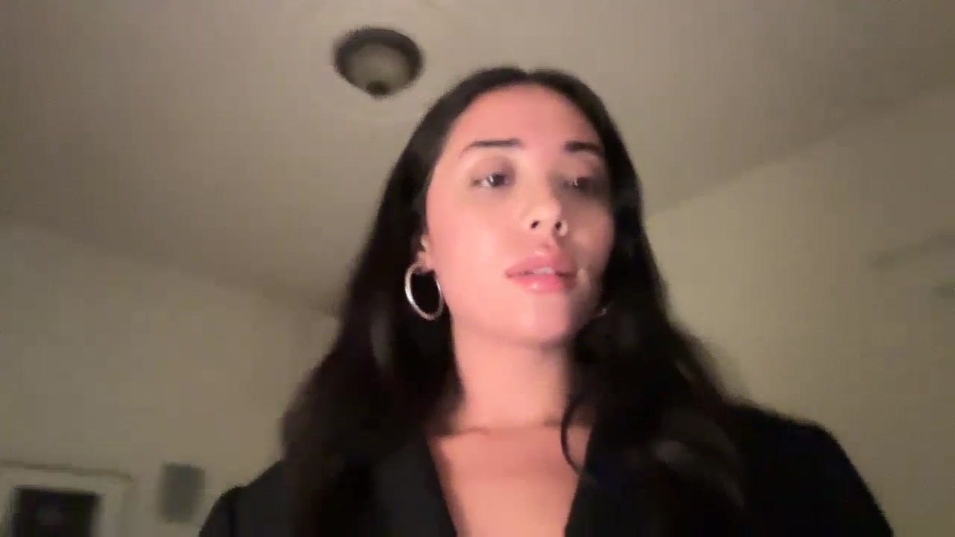 Gallery image thumbnail from risingsiren's myfreecams stream on, 03/24/2024, 24:19 image 14 of 20