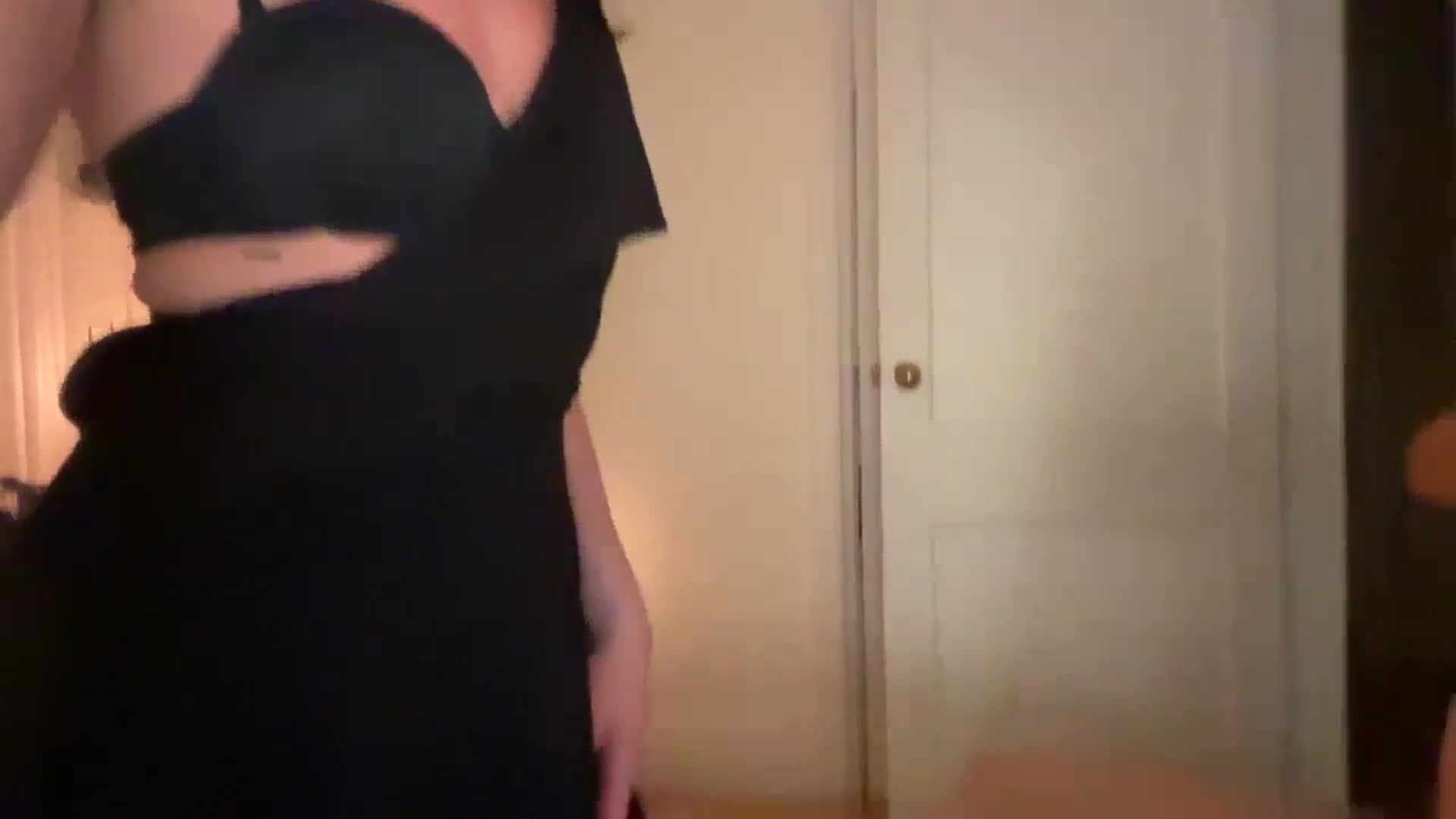 Gallery image thumbnail from risingsiren's myfreecams stream on, 05/04/2024, 02:10 image 11 of 20