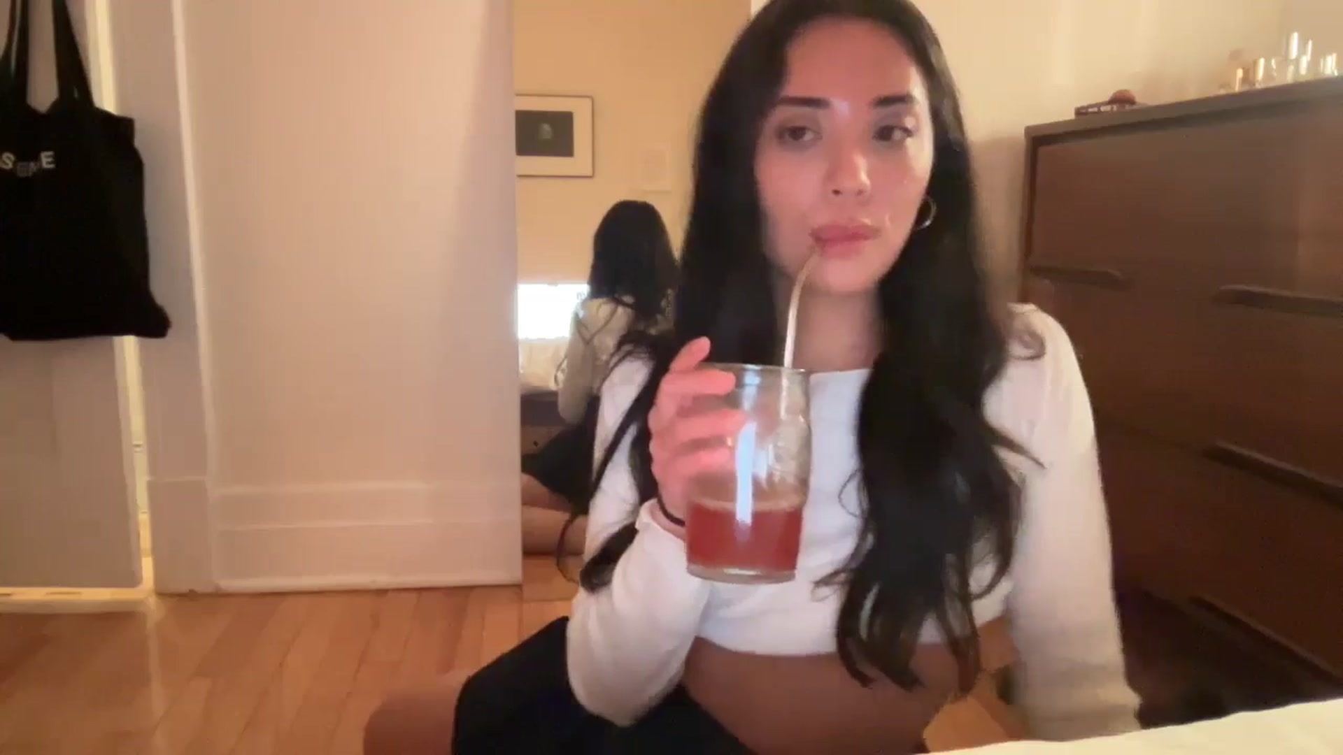 Gallery image thumbnail from risingsiren's myfreecams stream on, 05/07/2024, 03:08 image 10 of 20