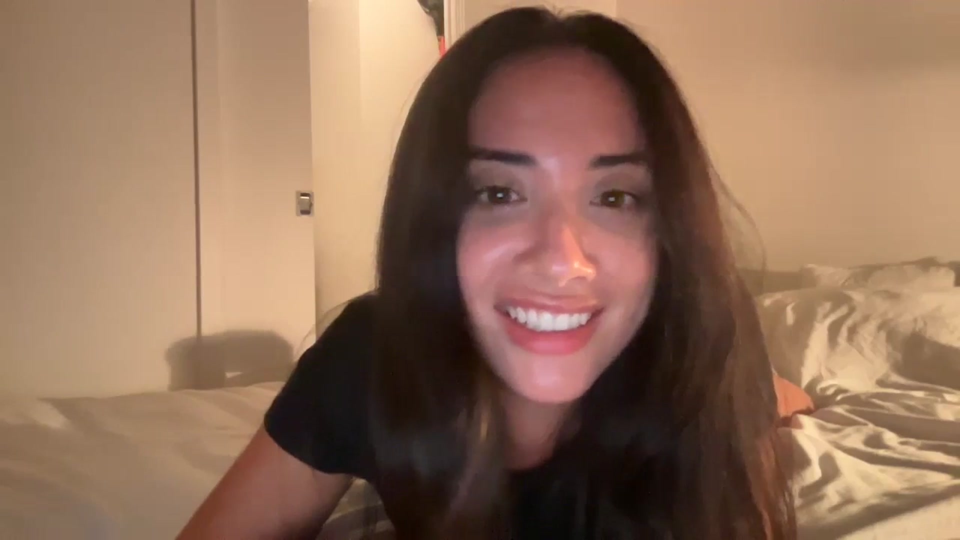 Gallery image thumbnail from risingsiren's myfreecams stream on, 08/25/2024, 01:42 image 9 of 20