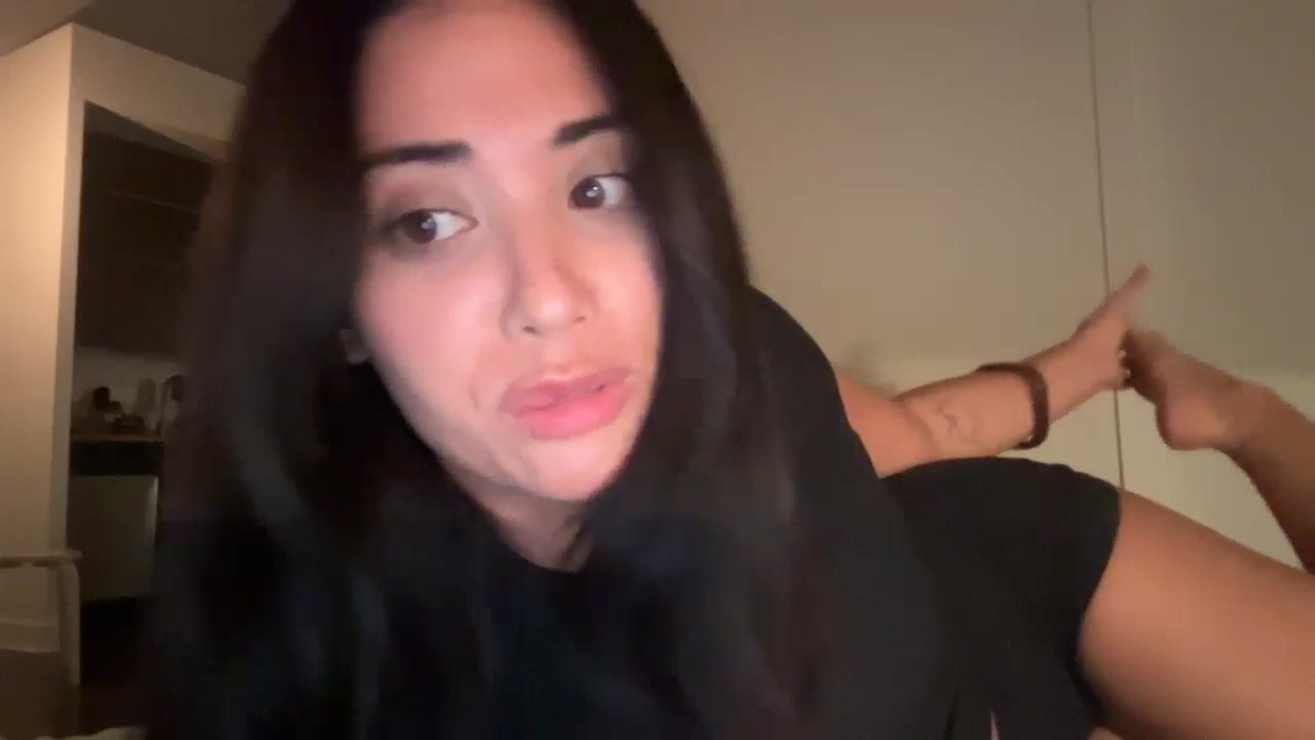Gallery image thumbnail from risingsiren's myfreecams stream on, 08/25/2024, 01:42 image 15 of 20