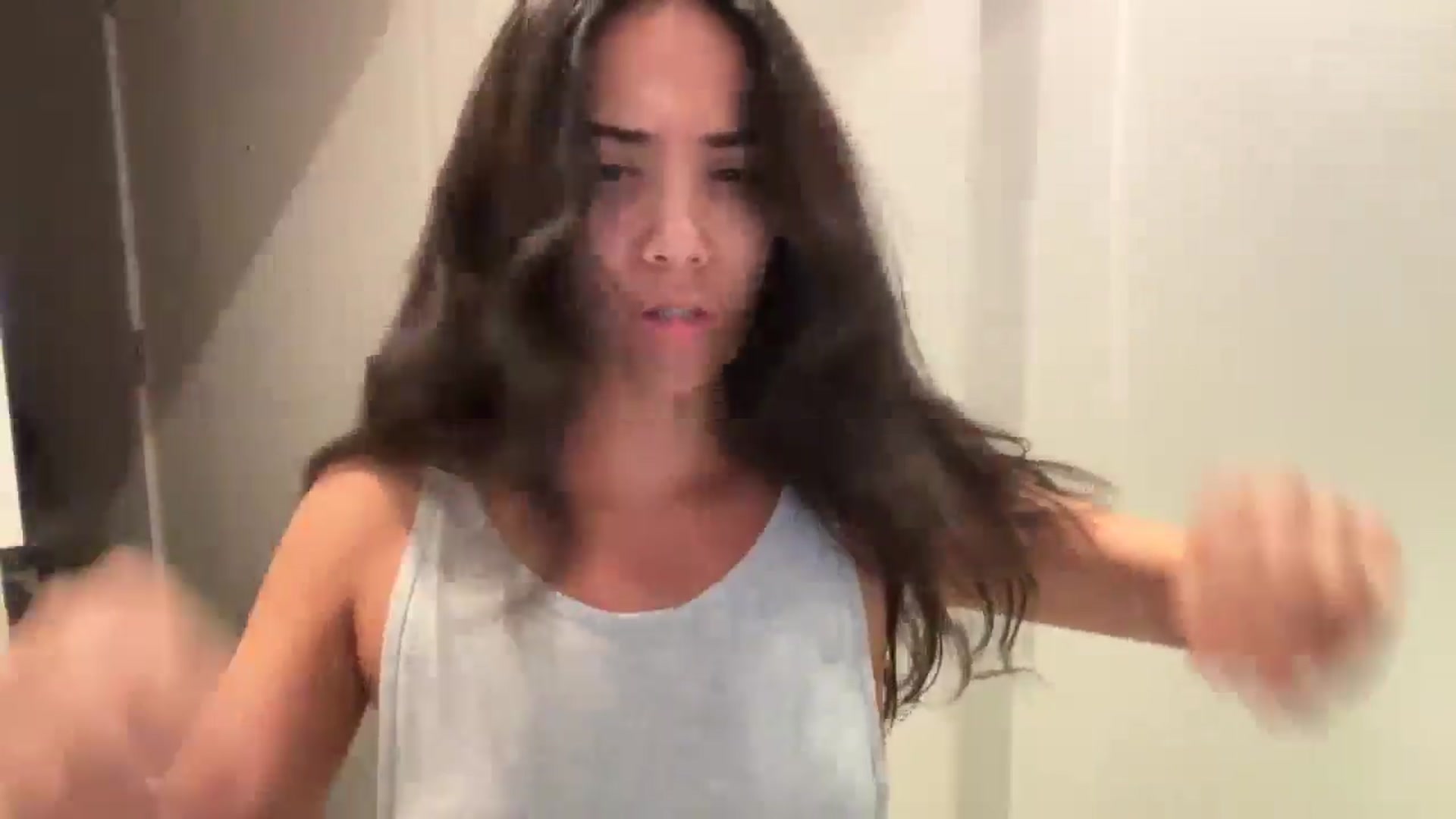 Gallery image thumbnail from risingsiren's myfreecams stream on, 08/31/2024, 02:45 image 7 of 20