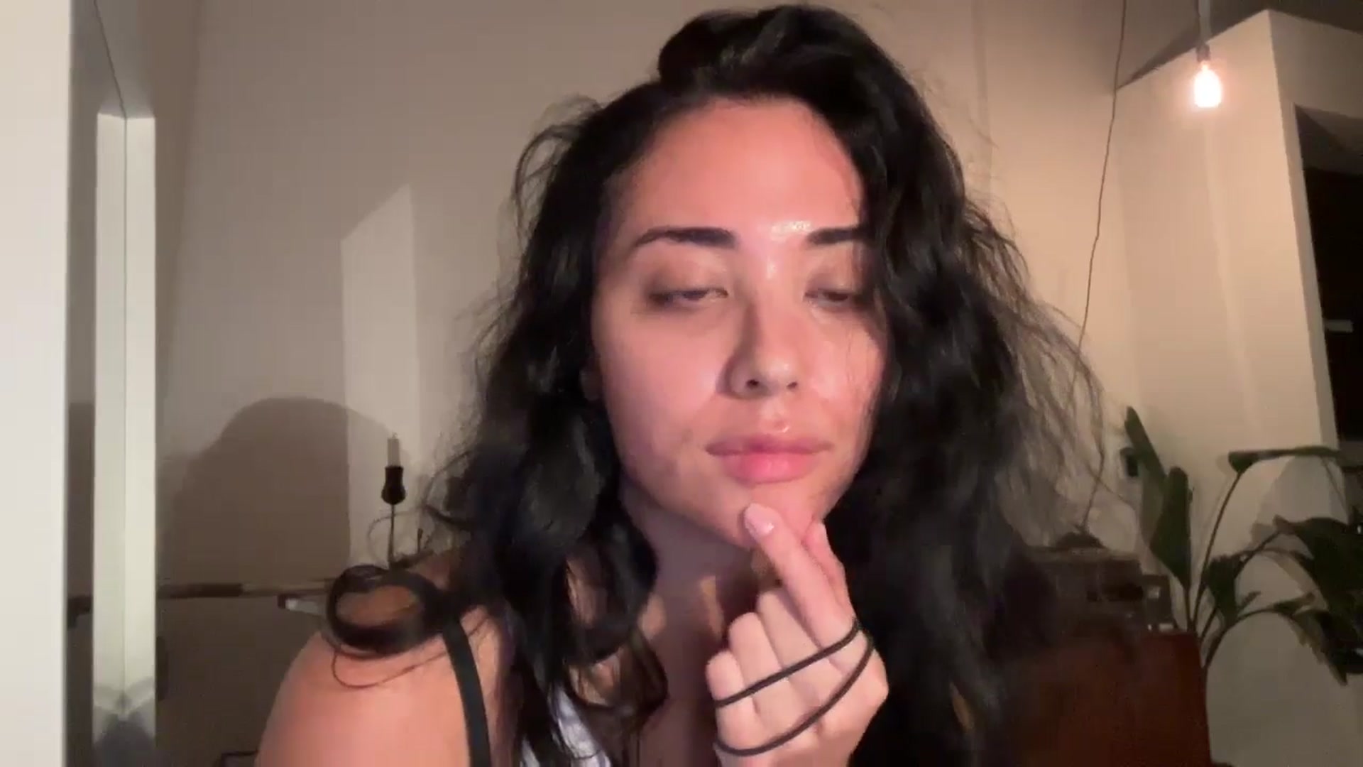 Gallery image thumbnail from risingsiren's myfreecams stream on, 09/28/2024, 24:34 image 10 of 20