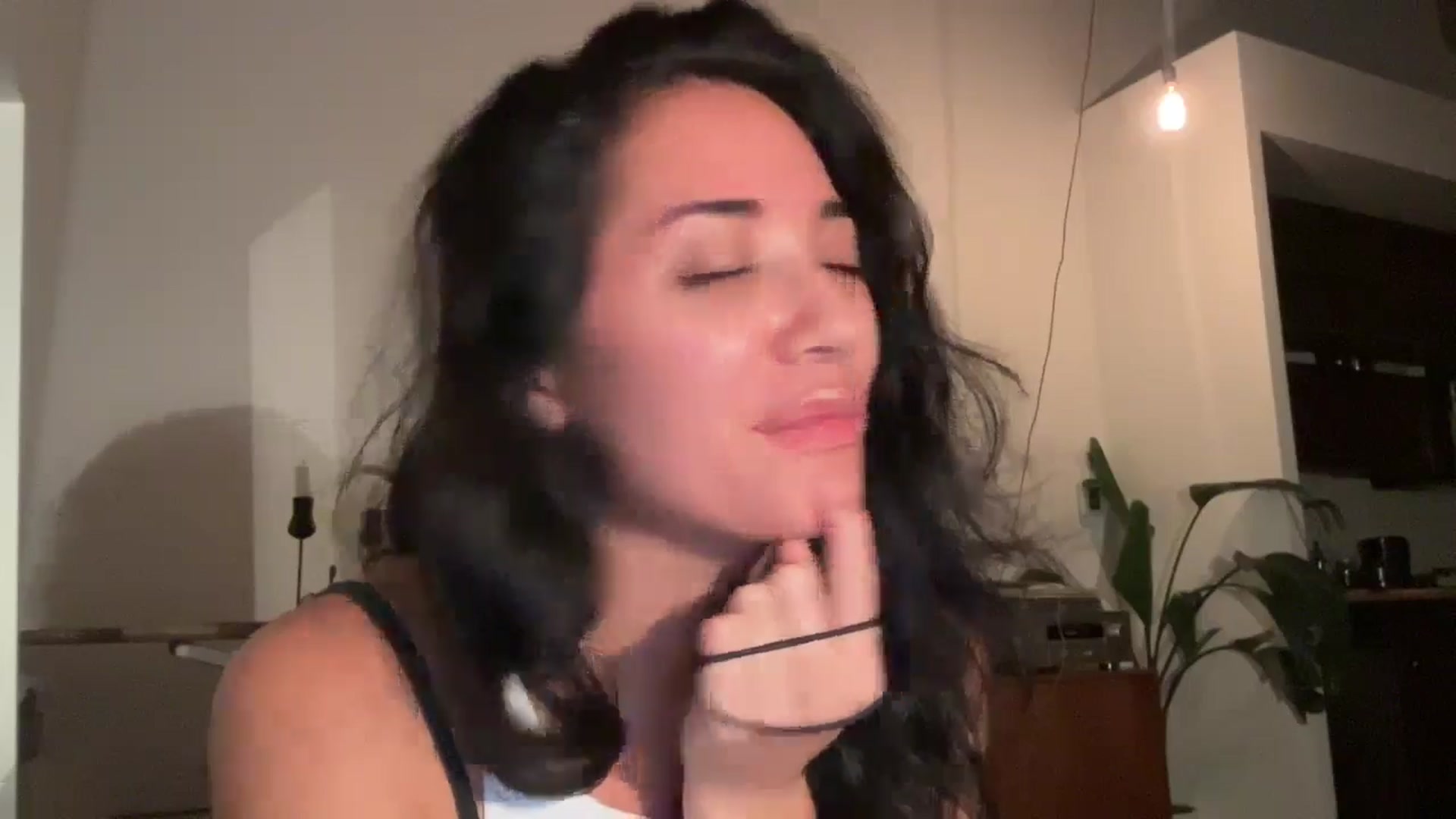 Gallery image thumbnail from risingsiren's myfreecams stream on, 09/28/2024, 24:34 image 9 of 20