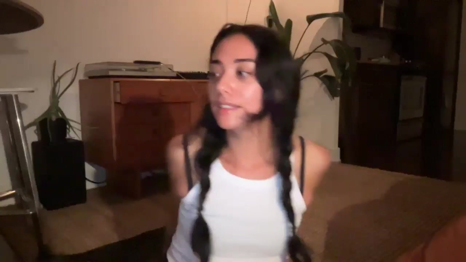 Gallery image thumbnail from risingsiren's myfreecams stream on, 09/28/2024, 24:34 image 1 of 20
