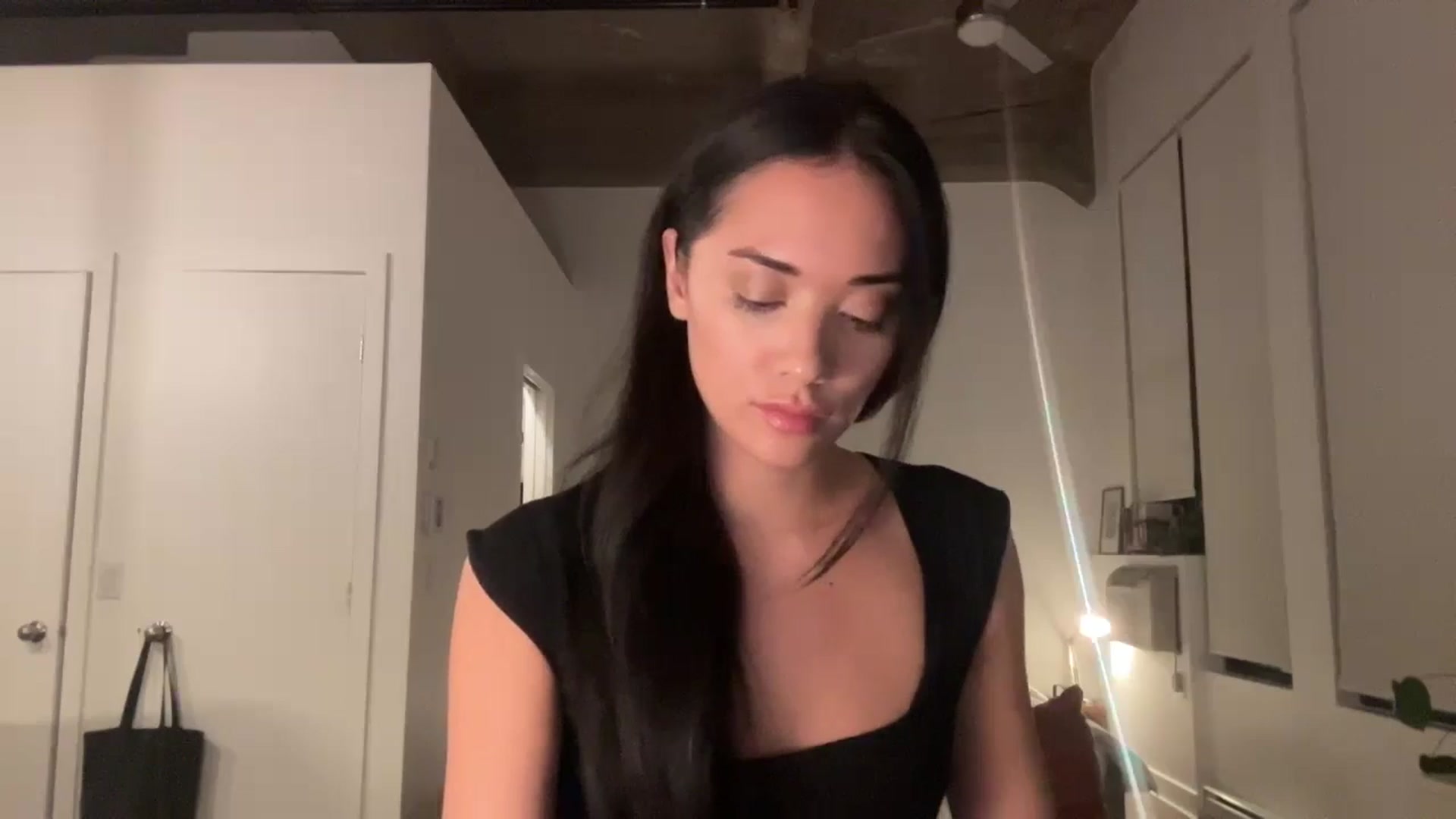 Gallery image thumbnail from risingsiren's myfreecams stream on, 01/05/2025, 03:06 image 6 of 20
