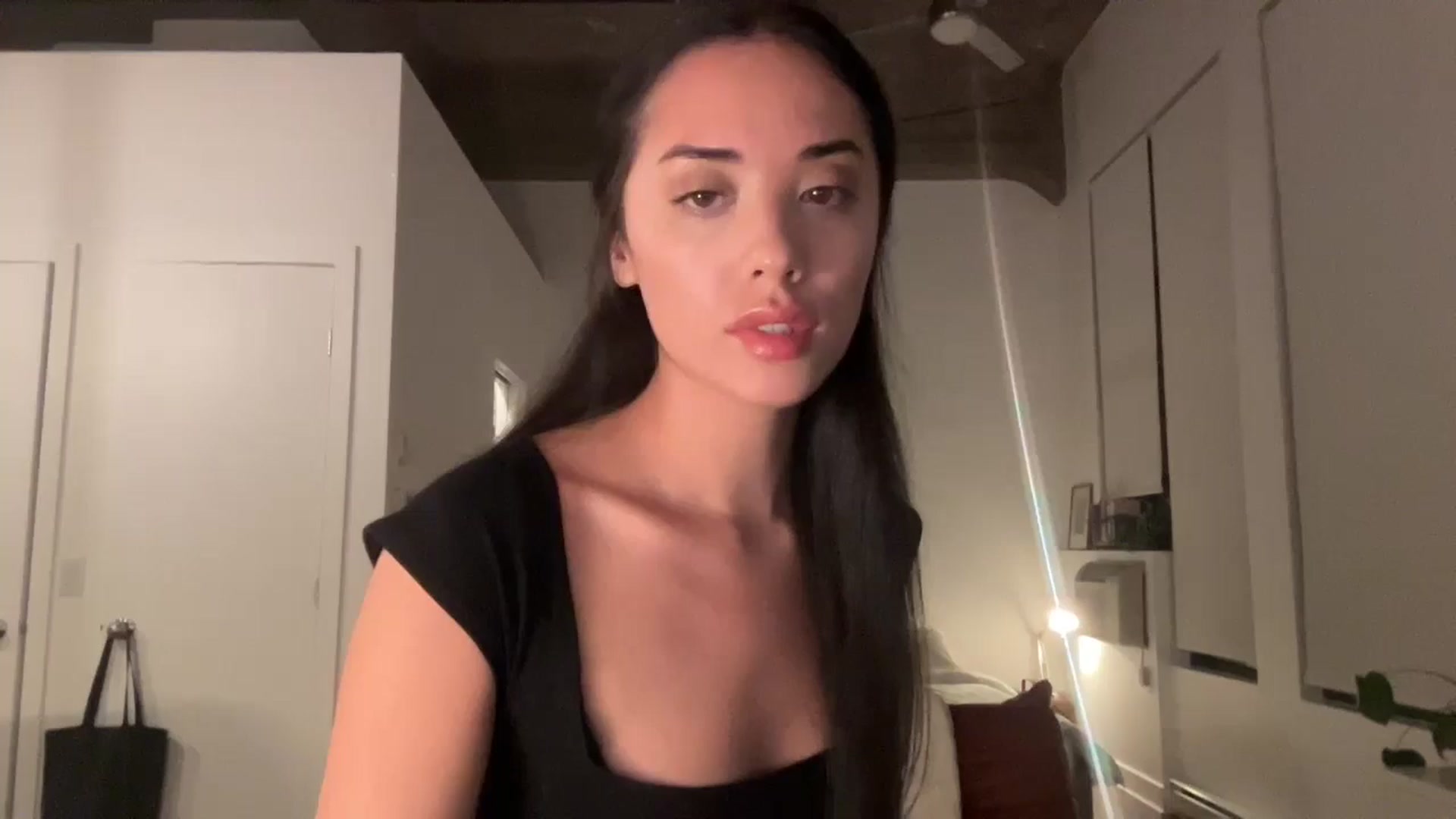 Gallery image thumbnail from risingsiren's myfreecams stream on, 01/05/2025, 03:06 image 1 of 20