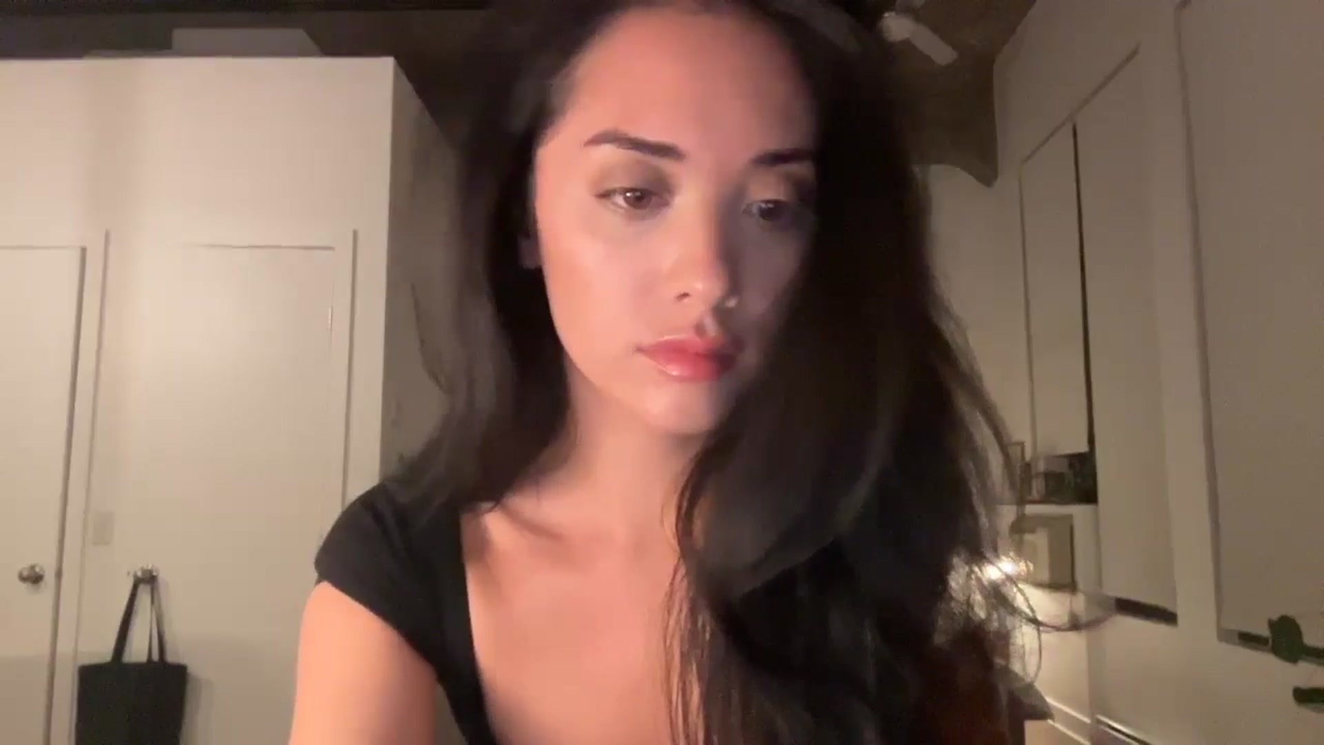 Gallery image thumbnail from risingsiren's myfreecams stream on, 01/05/2025, 03:06 image 4 of 20