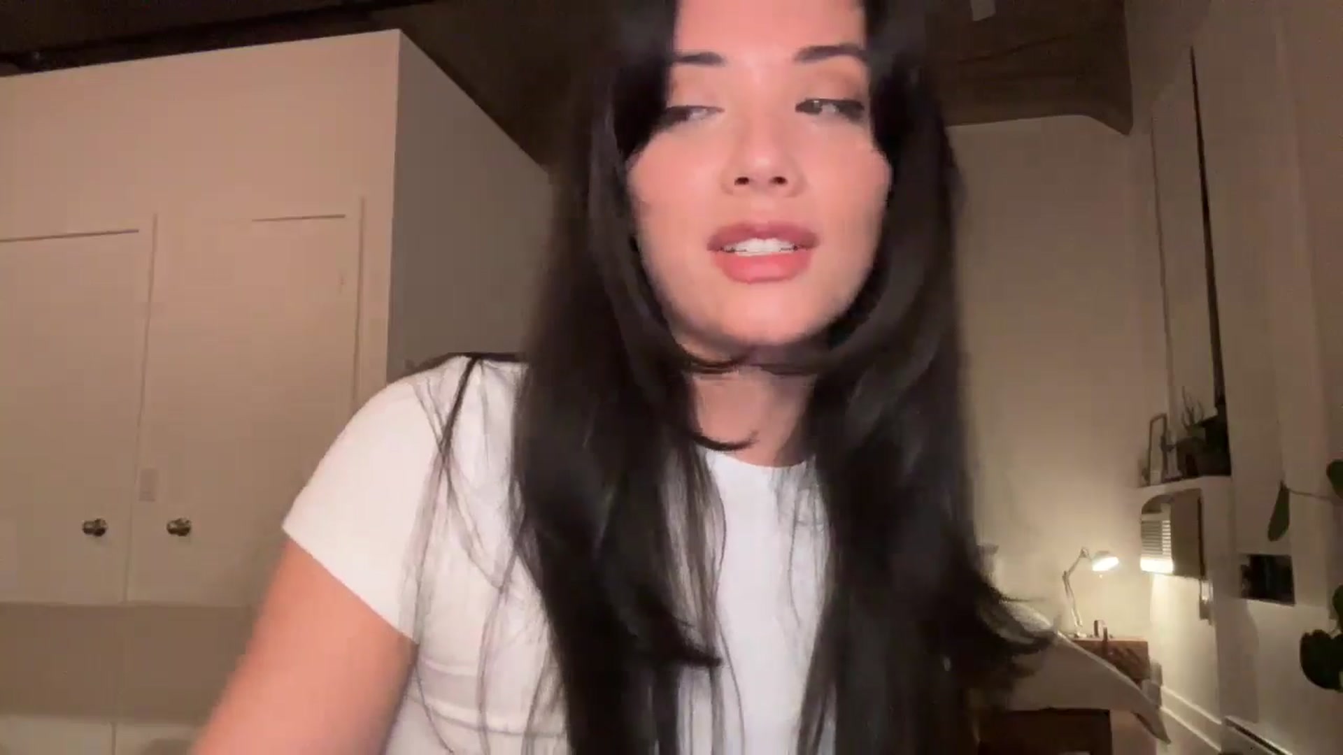 Gallery image thumbnail from risingsiren's myfreecams stream on, 01/26/2025, 03:29 image 10 of 20