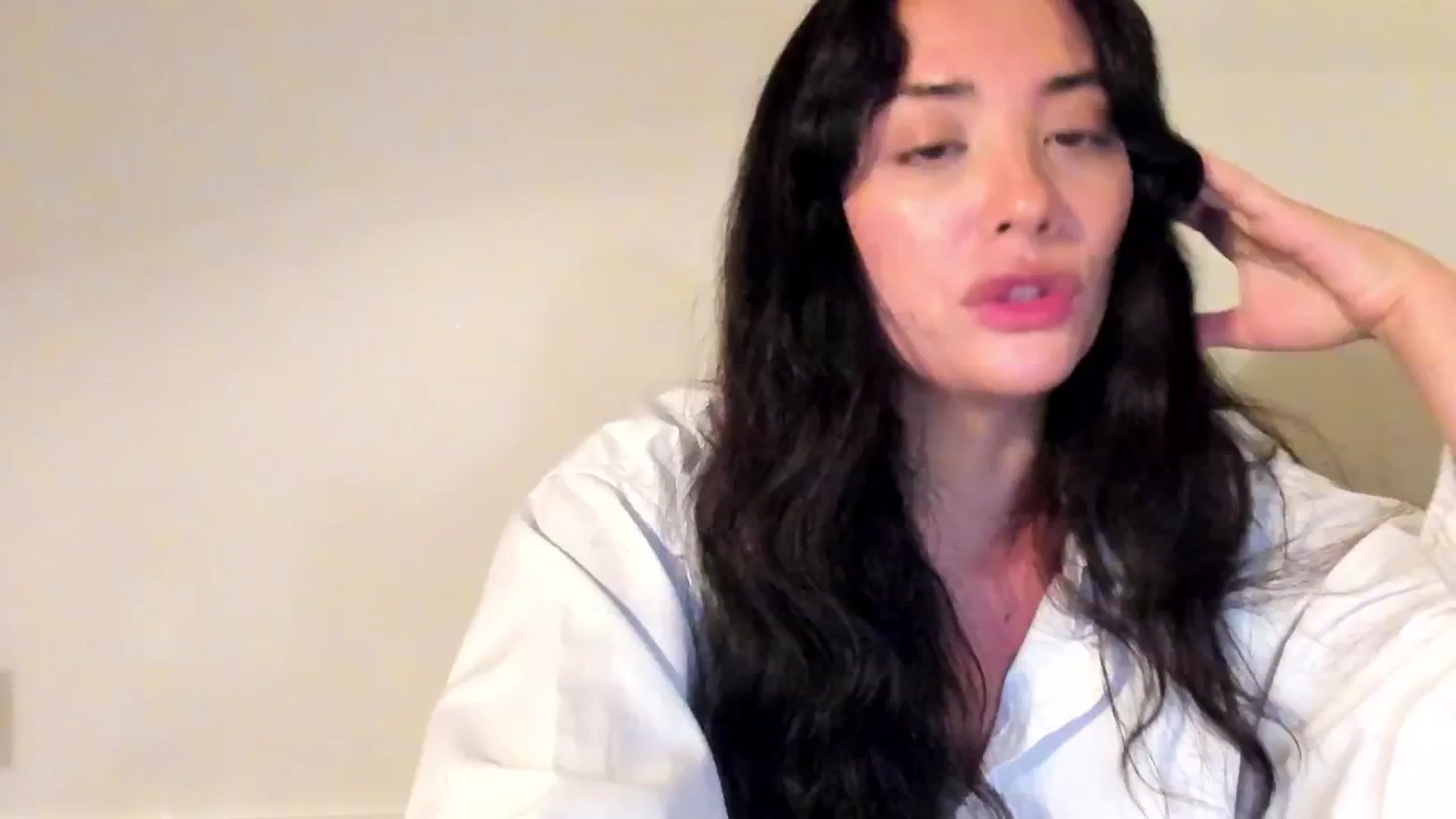 Gallery image thumbnail from risingsiren's myfreecams stream on, 06/28/2025, 01:19 image 17 of 20