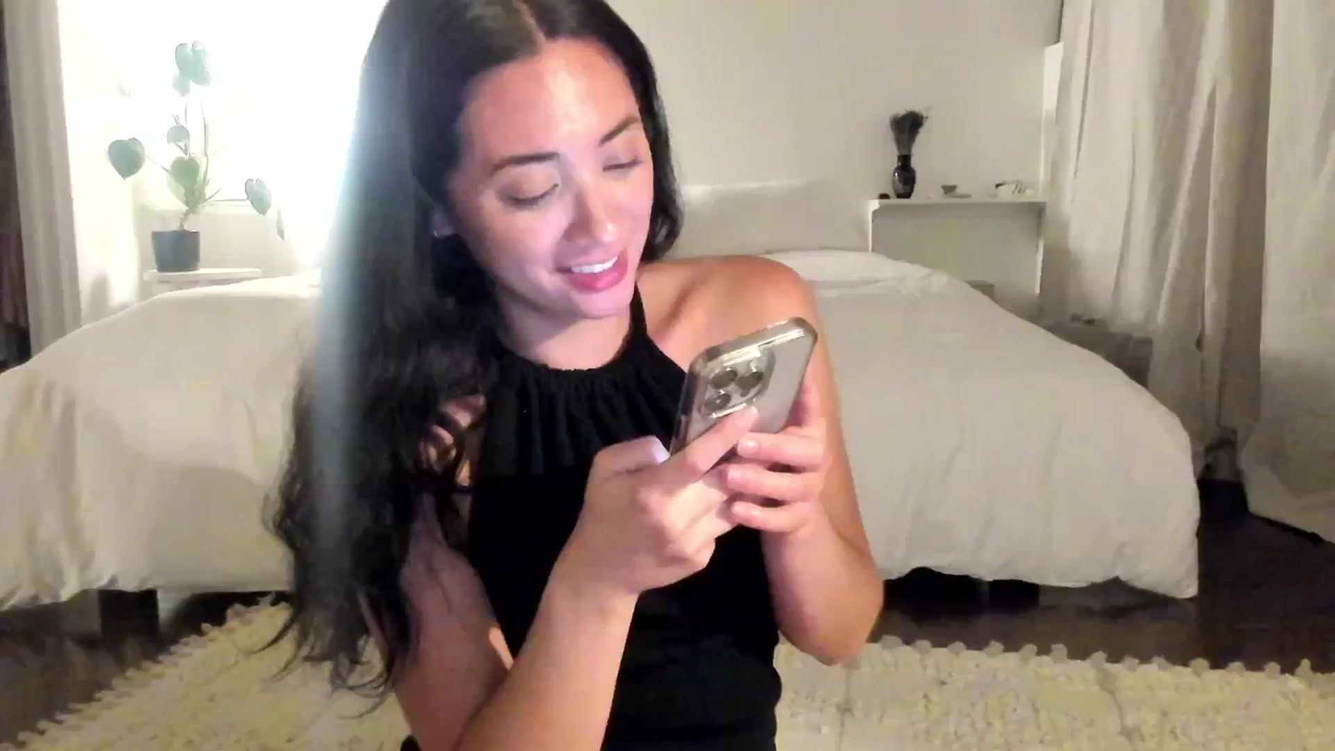Gallery image thumbnail from risingsiren's myfreecams stream on, 06/28/2025, 03:36 image 10 of 20