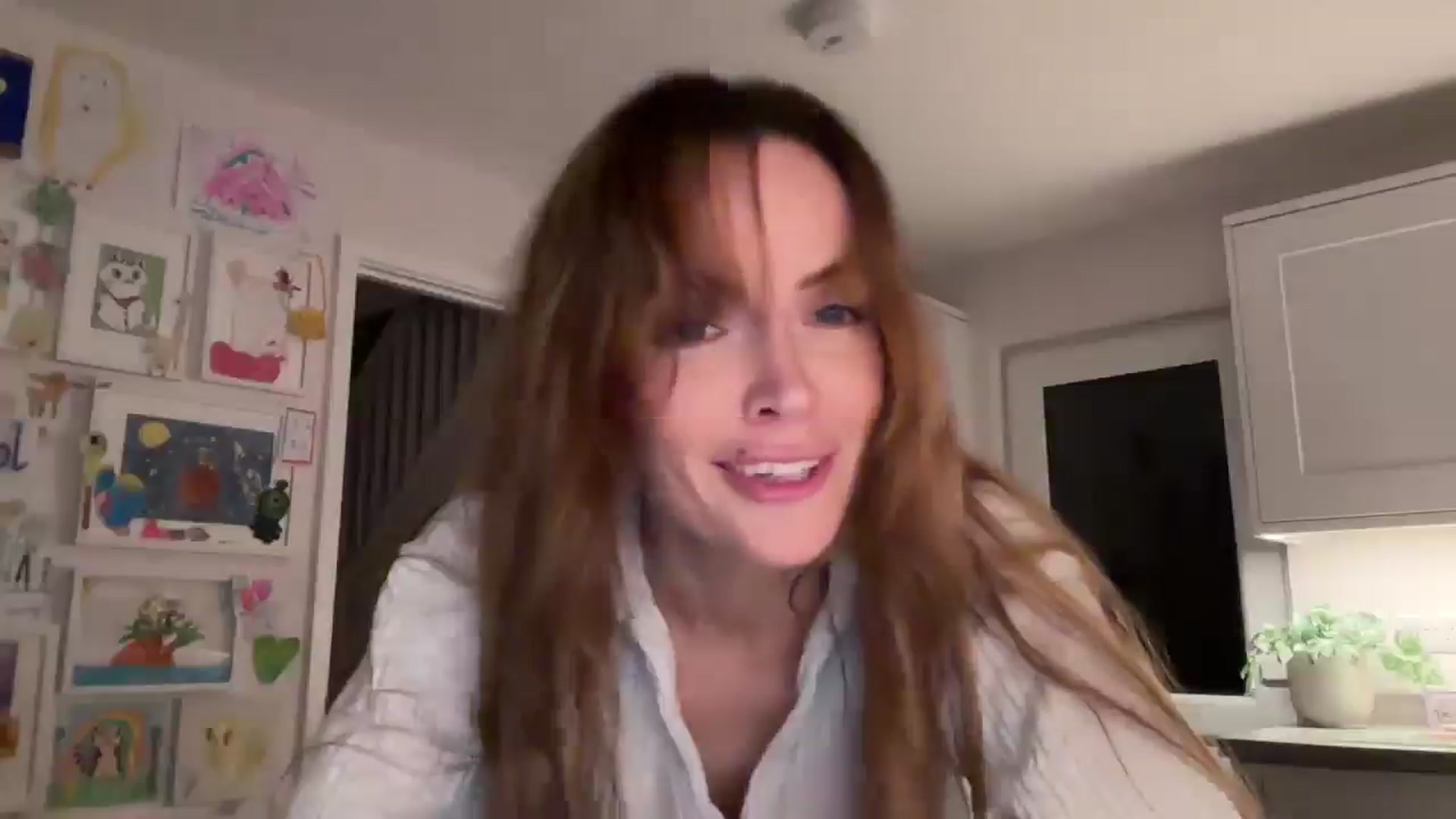 Gallery image thumbnail from robinhoodBTR's myfreecams stream on, 05/31/2025, 23:35 image 10 of 20