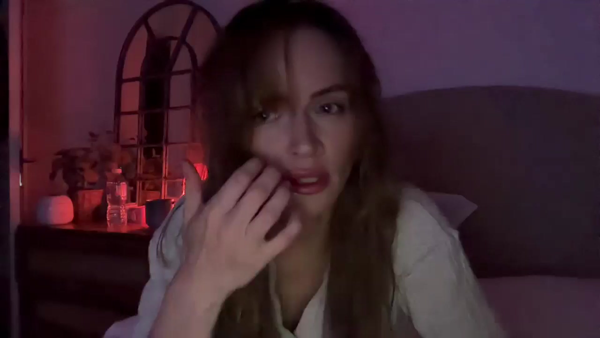 Gallery image thumbnail from robinhoodBTR's myfreecams stream on, 05/31/2025, 23:35 image 1 of 20