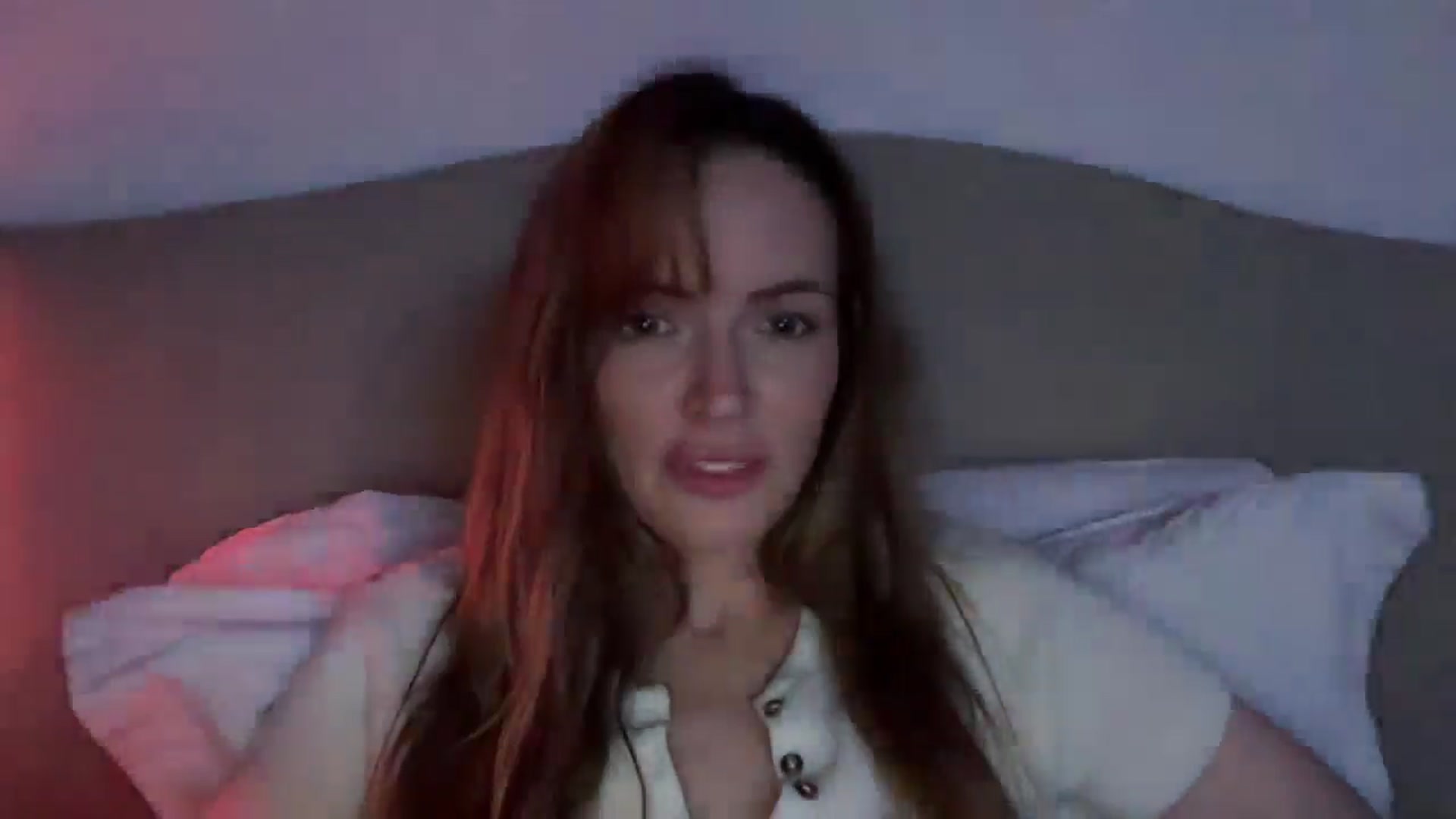 Gallery image thumbnail from robinhoodBTR's myfreecams stream on, 05/31/2025, 23:35 image 17 of 20