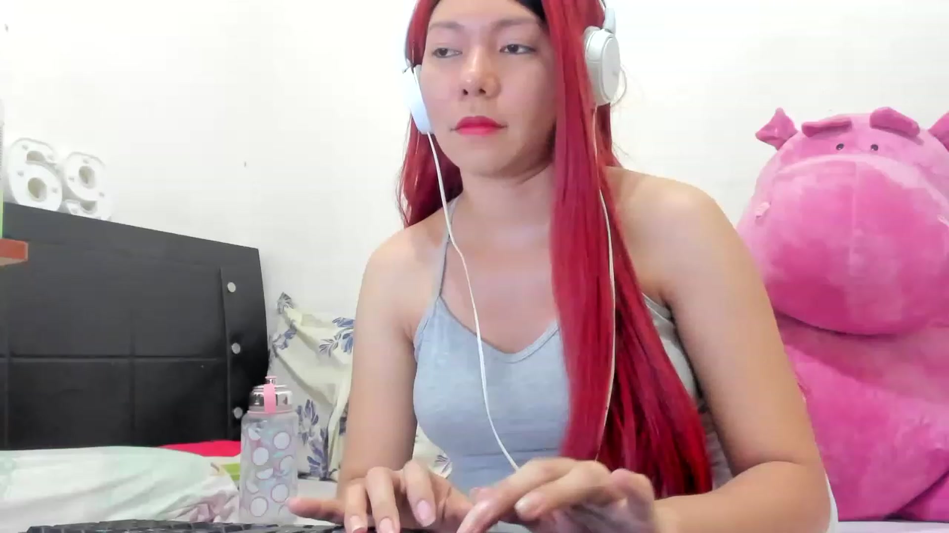 Gallery image thumbnail from rockerlover69's myfreecams stream on, 04/16/2023, 23:24 image 14 of 20