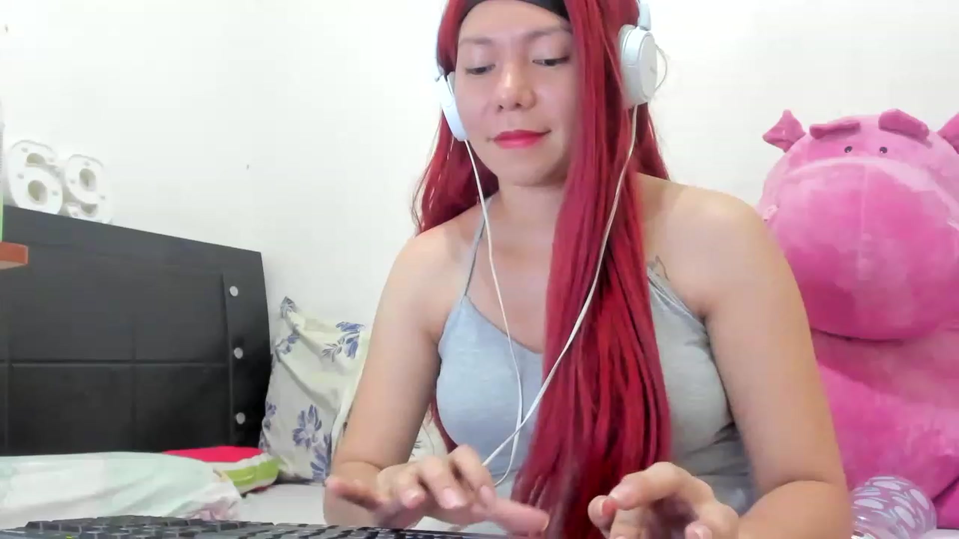 Gallery image thumbnail from rockerlover69's myfreecams stream on, 04/16/2023, 23:24 image 19 of 20
