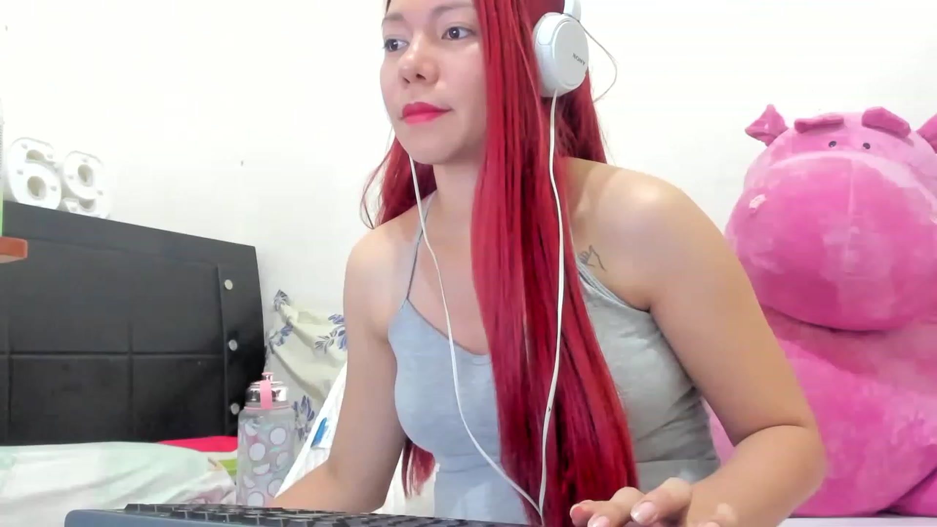 Gallery image thumbnail from rockerlover69's myfreecams stream on, 04/16/2023, 23:24 image 13 of 20