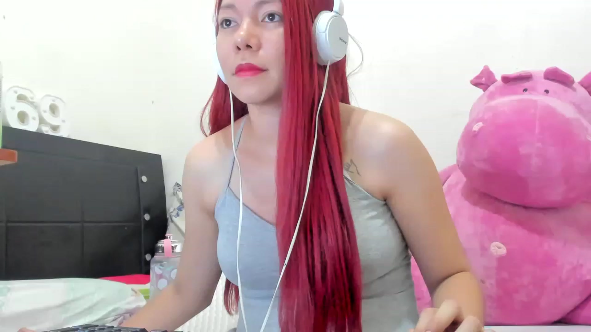 Gallery image thumbnail from rockerlover69's myfreecams stream on, 04/16/2023, 23:24 image 10 of 20