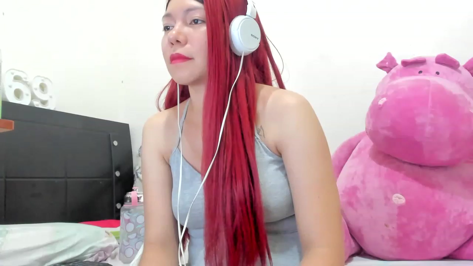 Gallery image thumbnail from rockerlover69's myfreecams stream on, 04/16/2023, 23:24 image 6 of 20