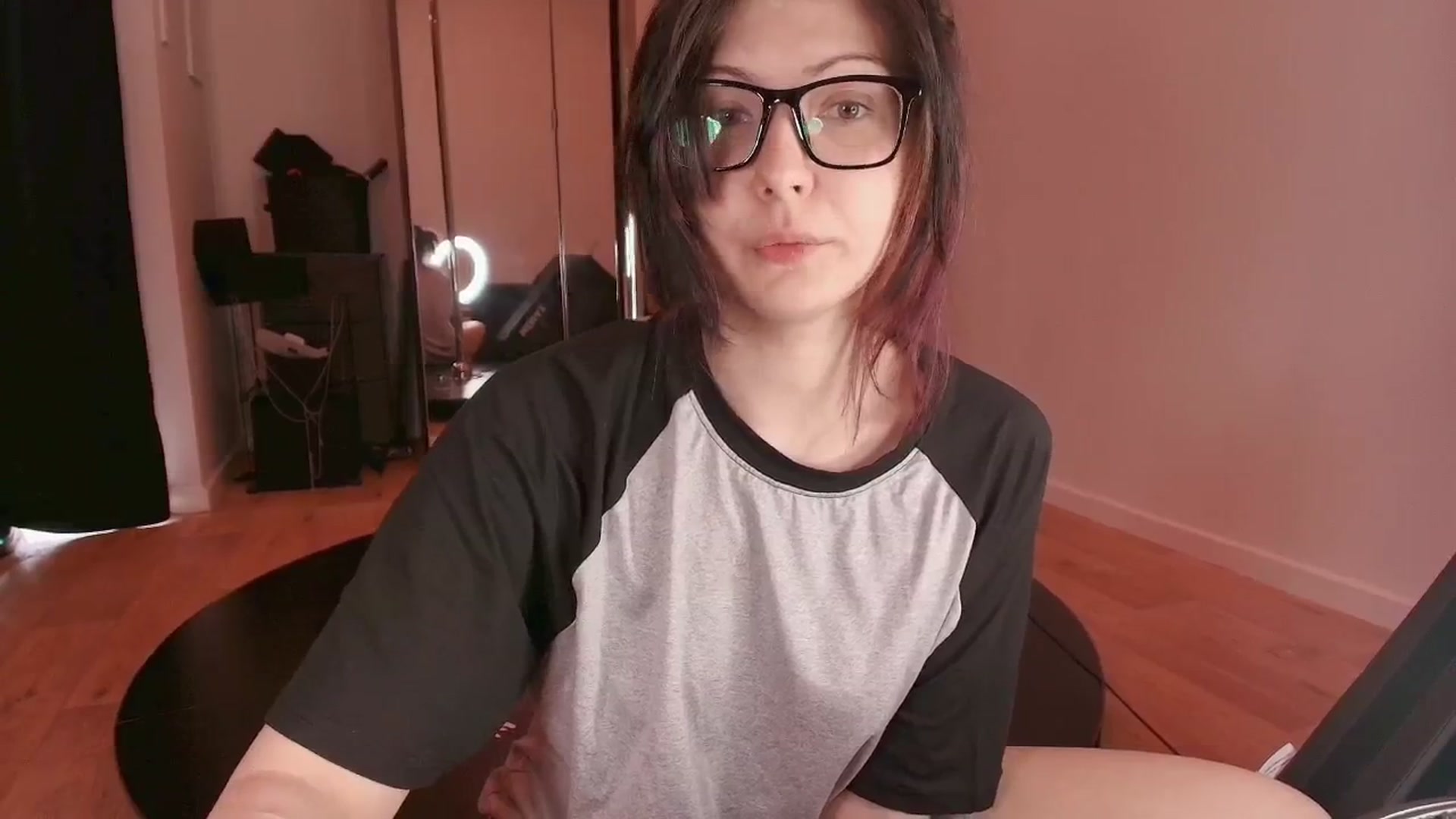 Gallery image thumbnail from room6's myfreecams stream on, 09/28/2025, 04:10 image 13 of 20