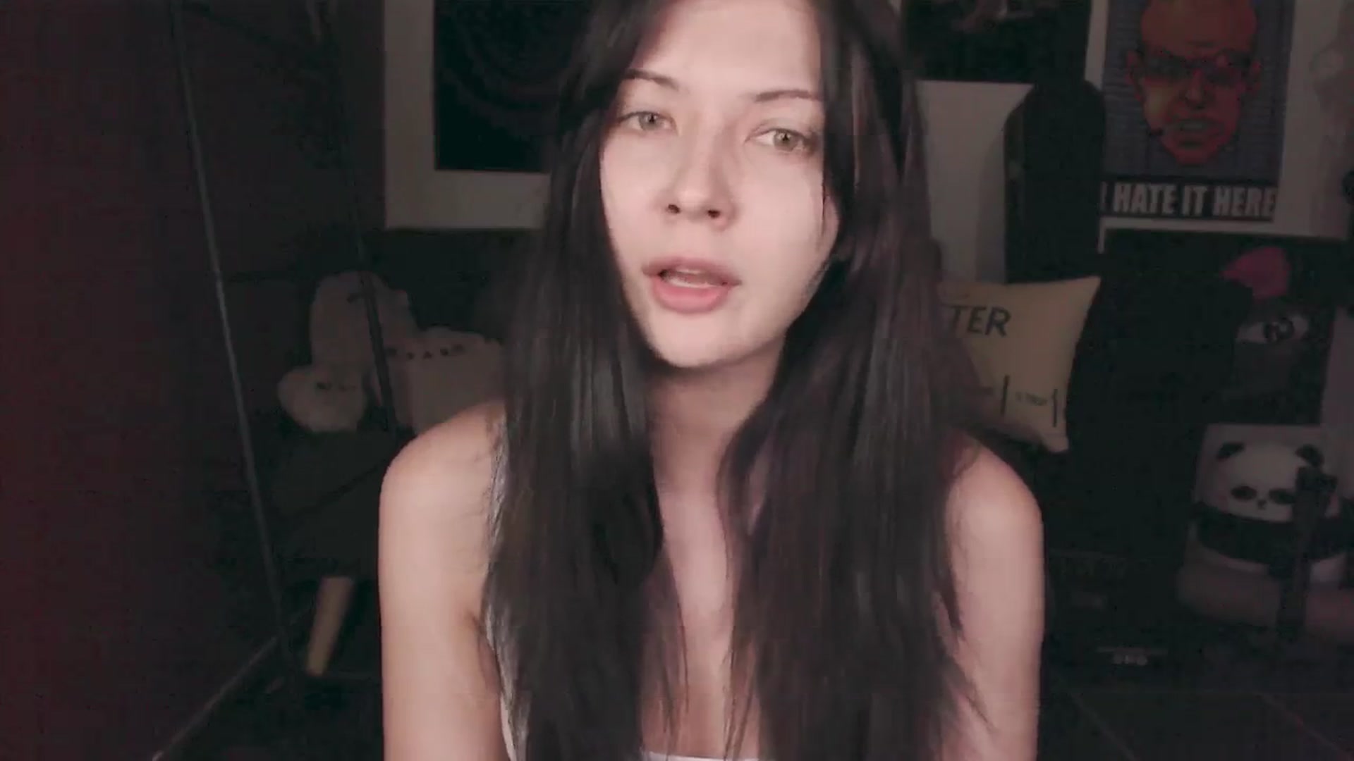 Gallery image thumbnail from roomroomroom's myfreecams stream on, 03/30/2025, 23:12 image 19 of 20