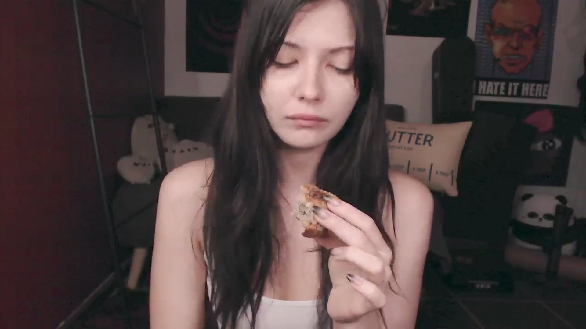 Gallery image thumbnail from roomroomroom's myfreecams stream on, 03/30/2025, 23:12 image 2 of 20