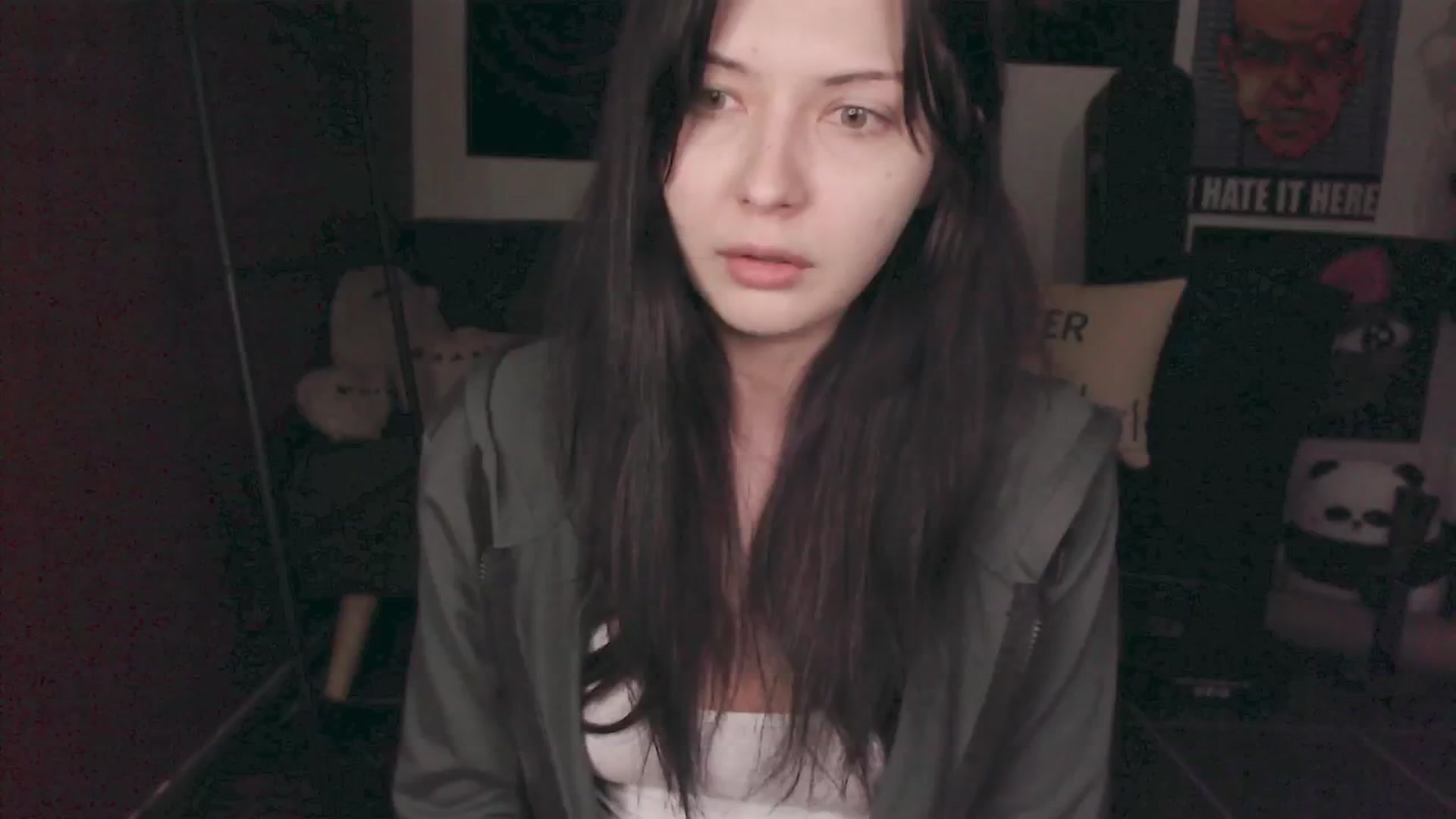 Gallery image thumbnail from roomroomroom's myfreecams stream on, 03/31/2025, 01:19 image 1 of 20