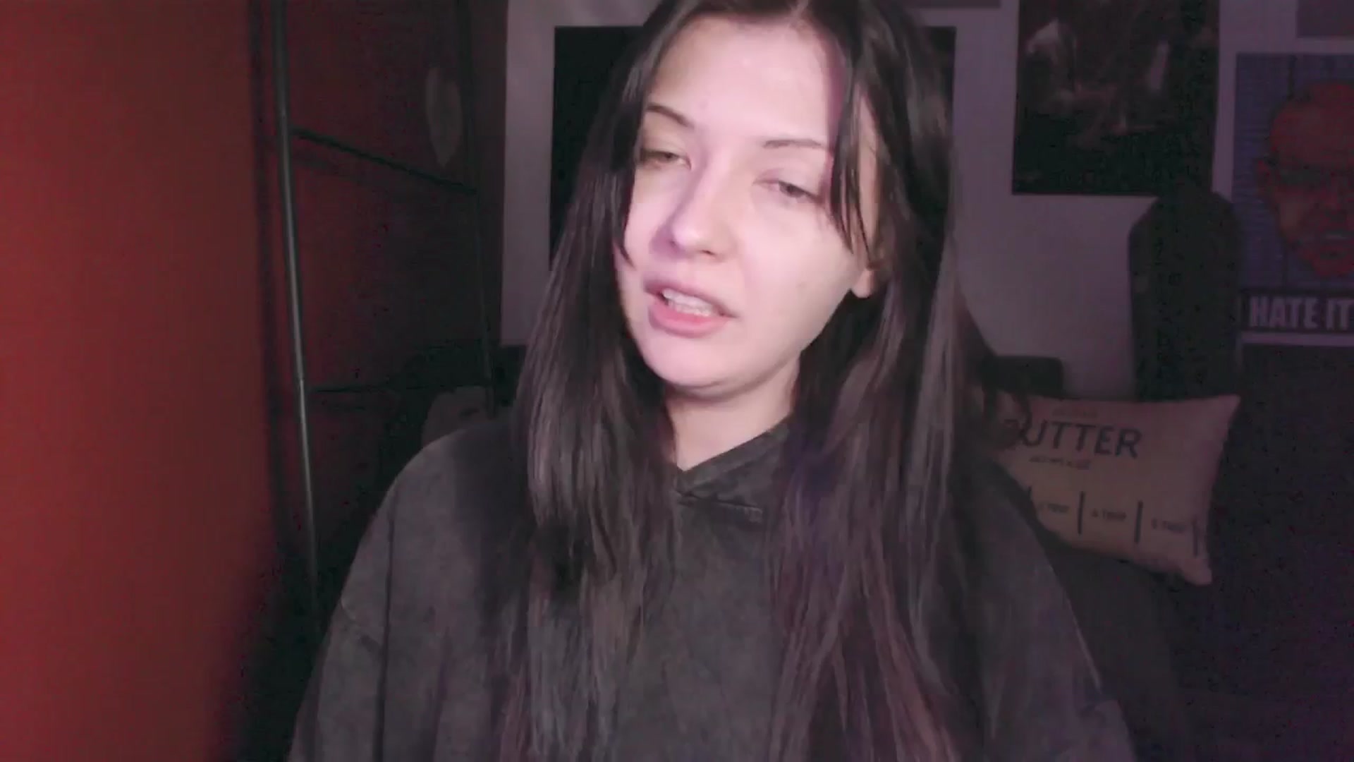 Gallery image thumbnail from roomroomroom's myfreecams stream on, 03/31/2025, 01:19 image 20 of 20