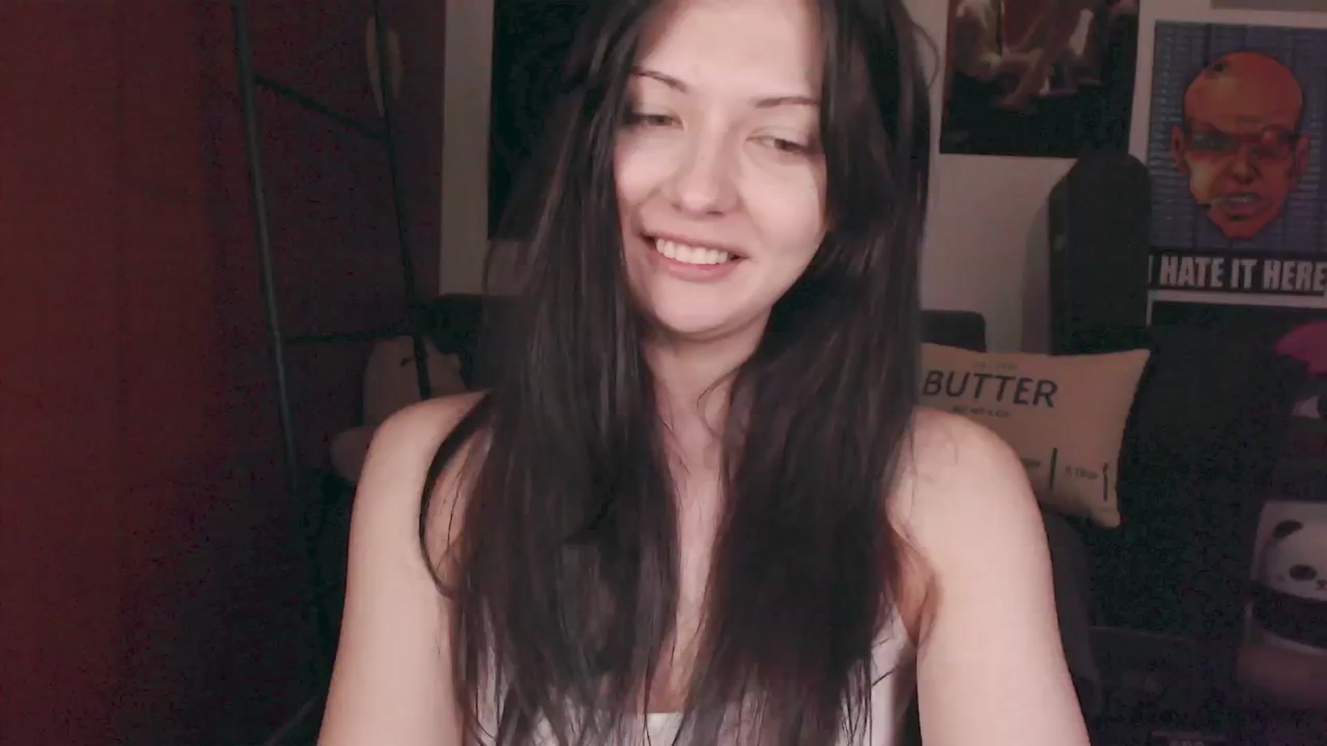 Gallery image thumbnail from roomroomroom's myfreecams stream on, 03/31/2025, 01:19 image 12 of 20