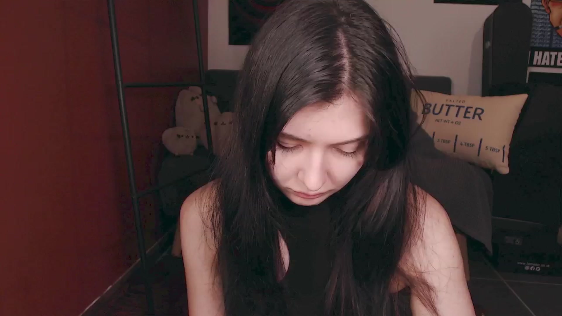 Gallery image thumbnail from roomroomroom's myfreecams stream on, 03/31/2025, 06:02 image 7 of 20