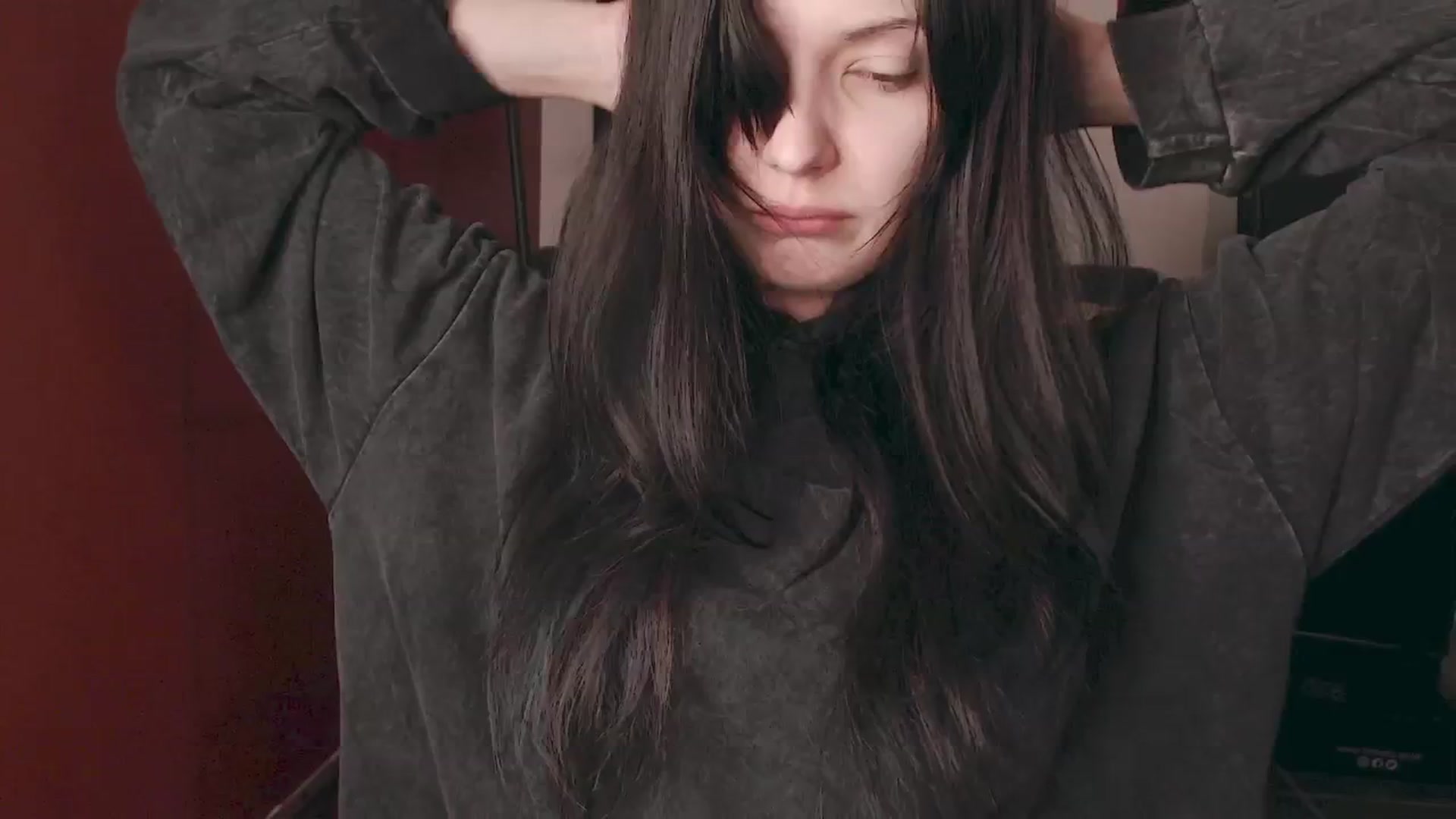 Gallery image thumbnail from roomroomroom's myfreecams stream on, 03/31/2025, 06:02 image 1 of 20