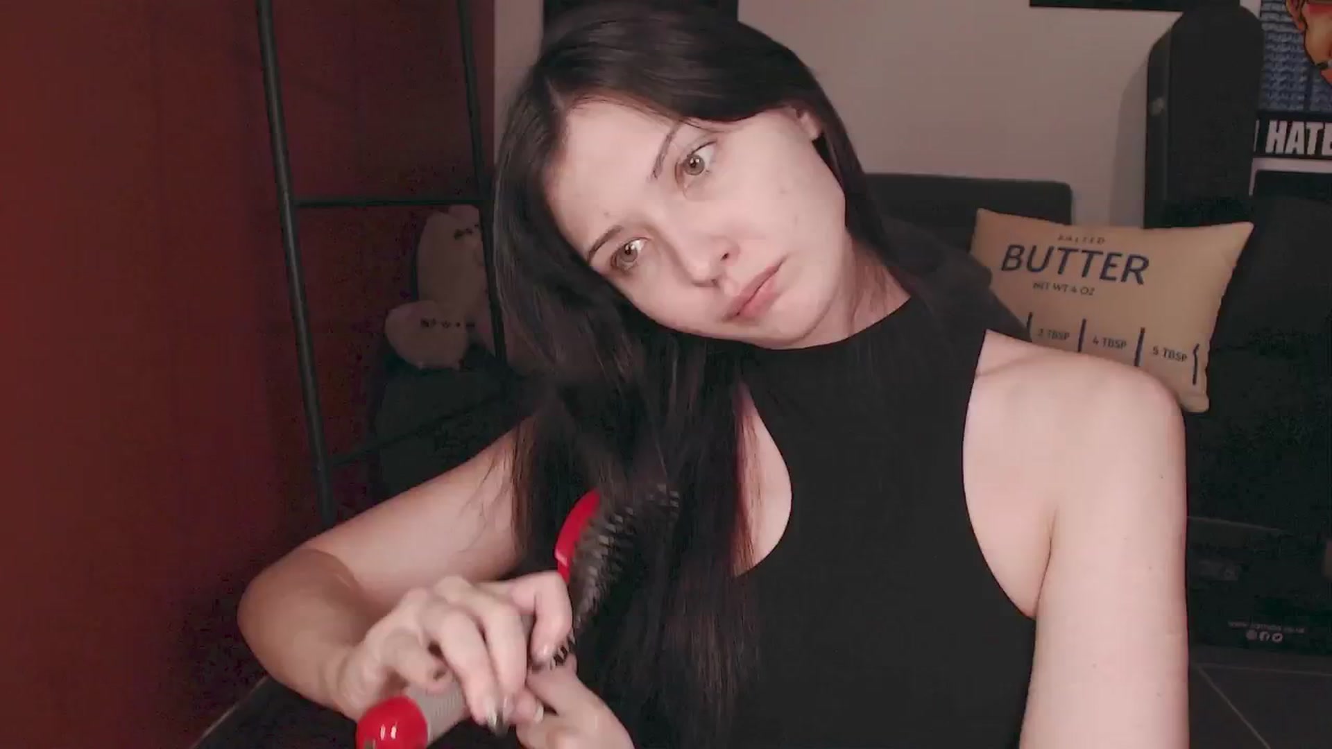 Gallery image thumbnail from roomroomroom's myfreecams stream on, 03/31/2025, 06:02 image 6 of 20