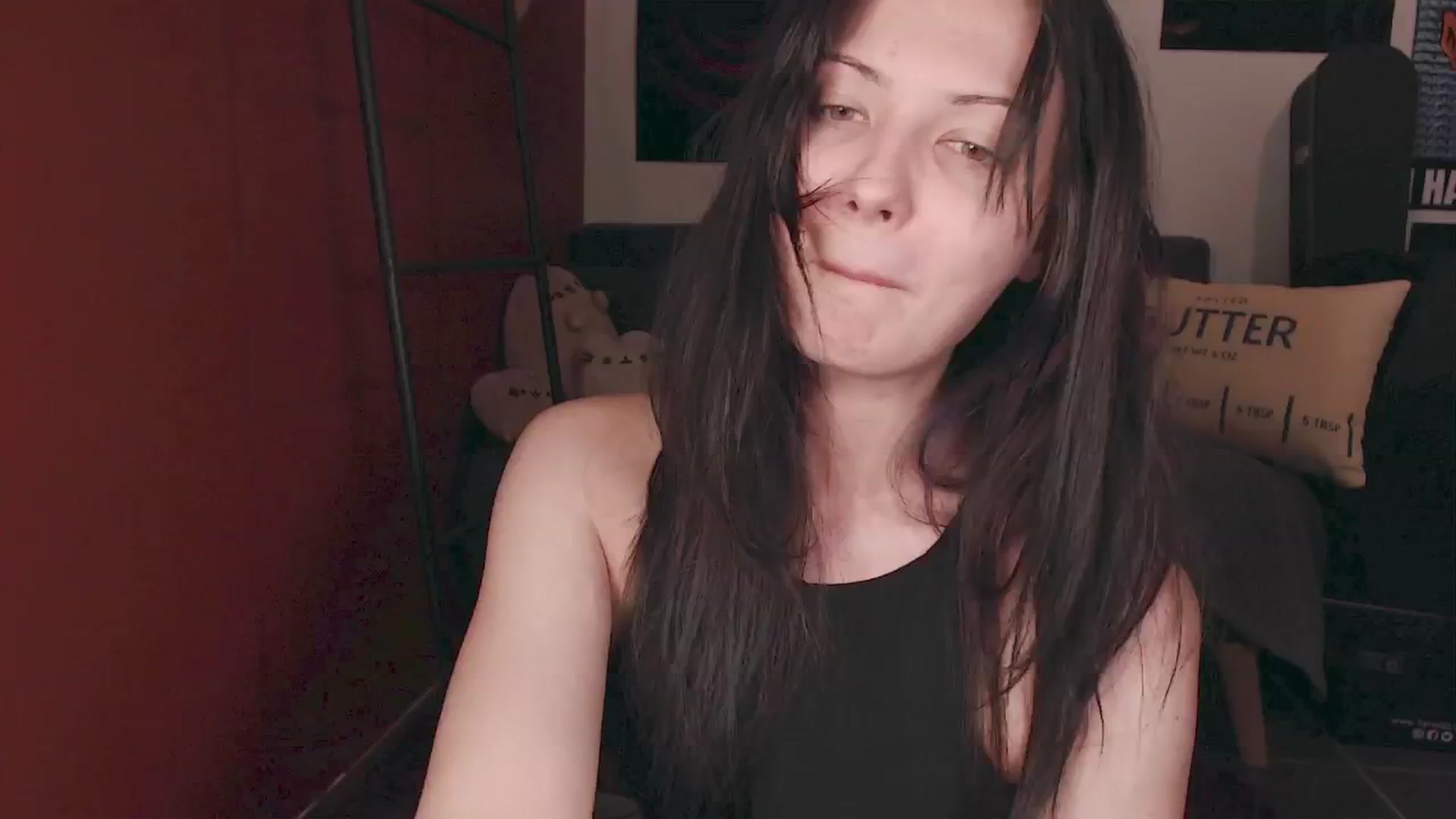 Gallery image thumbnail from roomroomroom's myfreecams stream on, 03/31/2025, 06:02 image 16 of 20