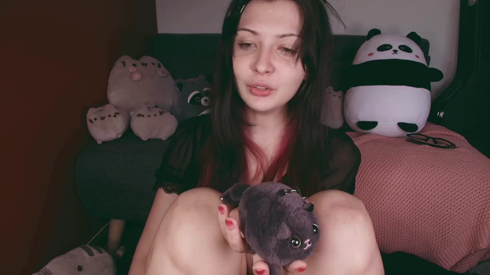 Gallery image thumbnail from roomt's myfreecams stream on, 03/09/2025, 03:00 image 6 of 20
