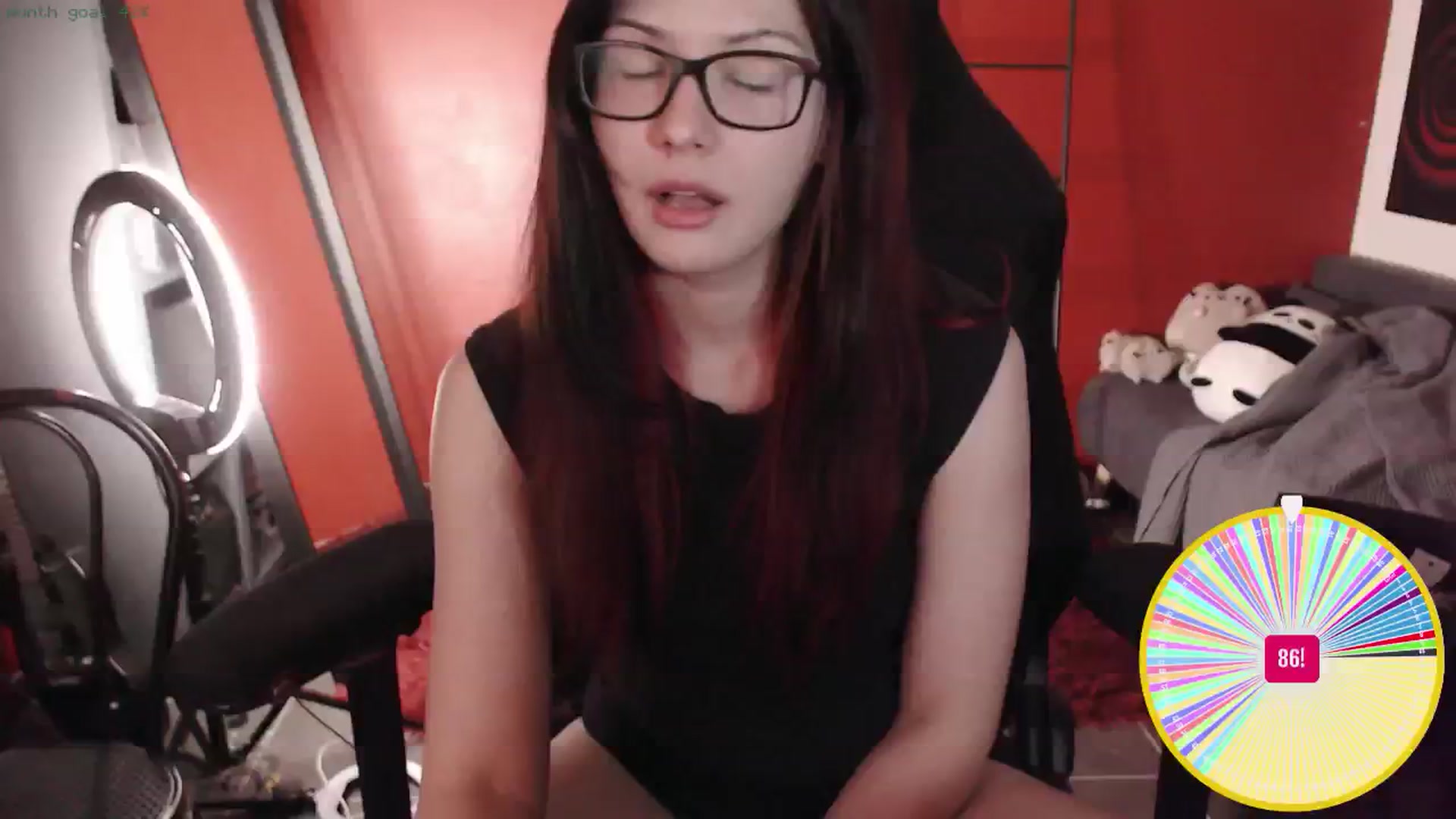 Gallery image thumbnail from roomtoavois's myfreecams stream on, 03/25/2025, 02:25 image 7 of 20