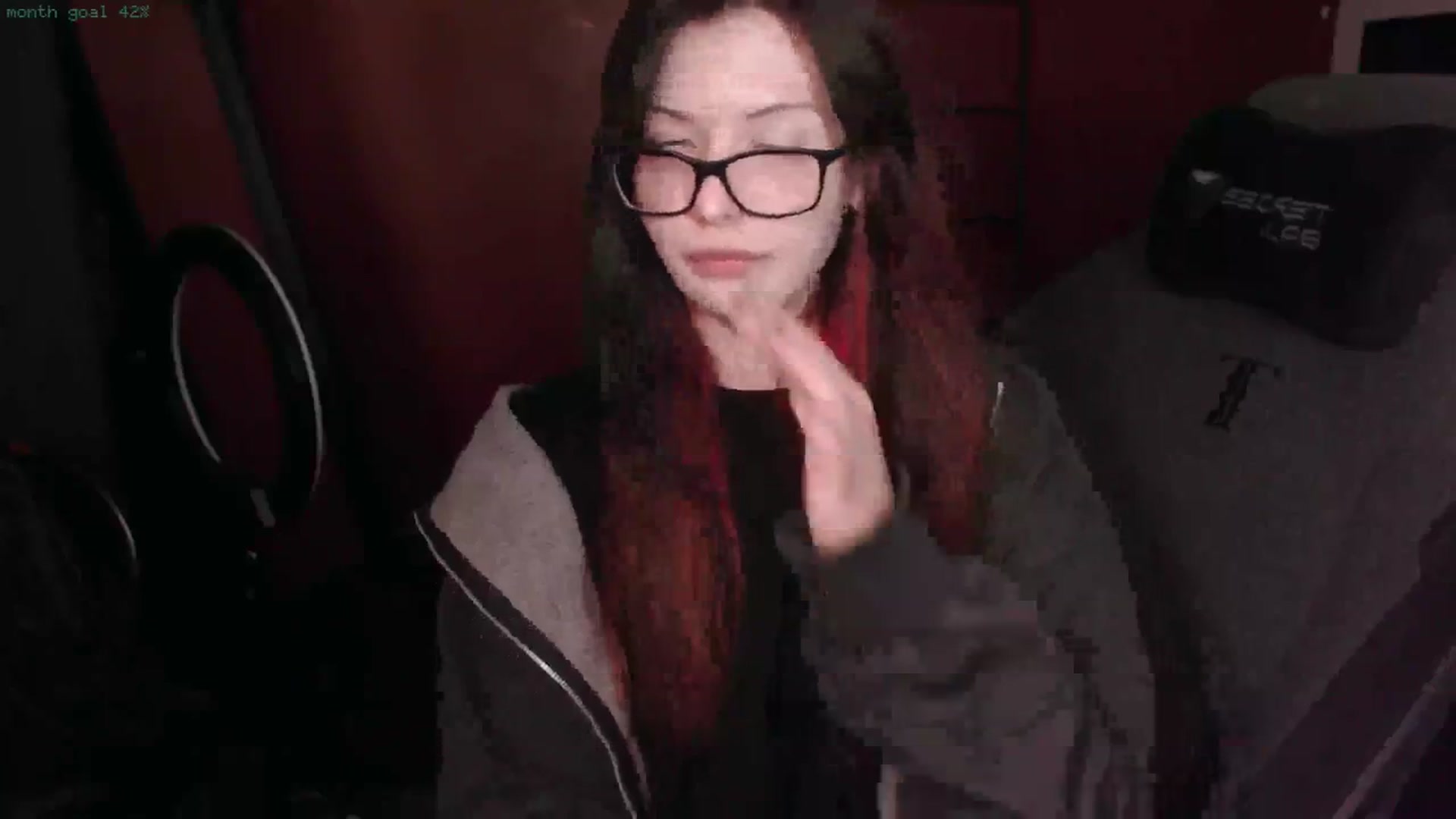 Gallery image thumbnail from roomtoavois's myfreecams stream on, 03/25/2025, 02:25 image 18 of 20