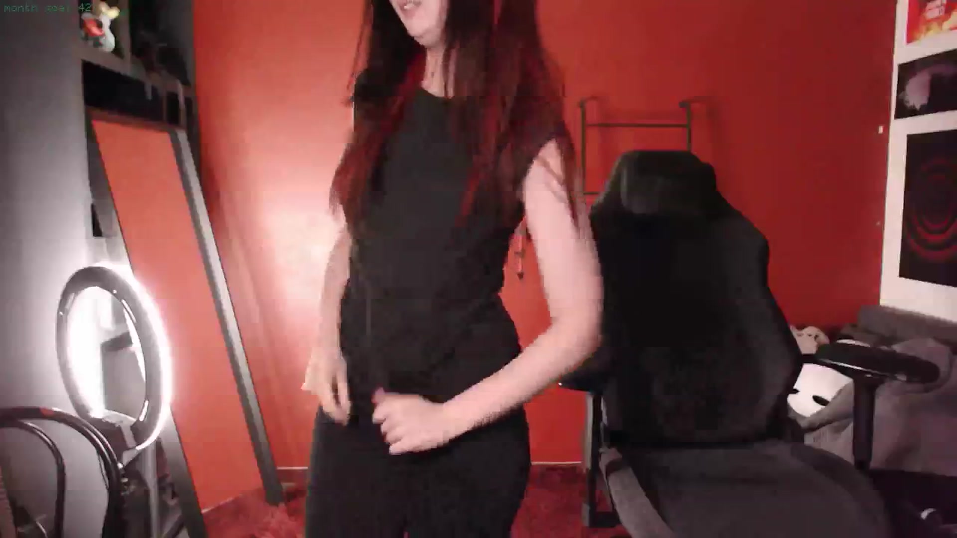 Gallery image thumbnail from roomtoavois's myfreecams stream on, 03/25/2025, 02:25 image 13 of 20