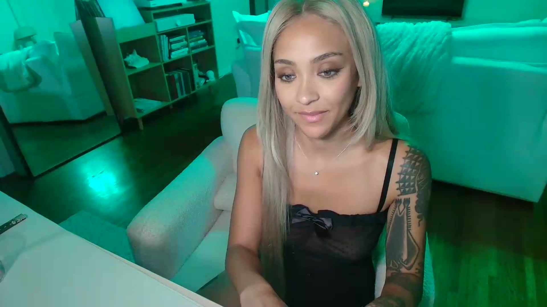 Gallery image thumbnail from rosiewestttt's myfreecams stream on, 08/02/2026, 07:40 image 14 of 20