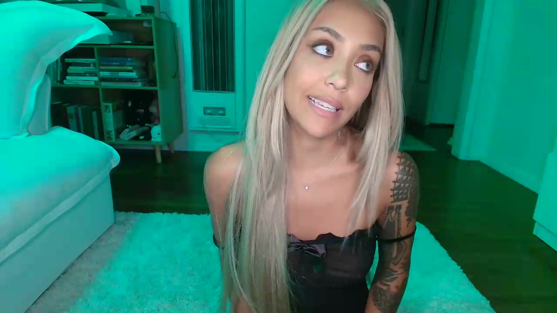 Gallery image thumbnail from rosiewestttt's myfreecams stream on, 08/02/2026, 07:40 image 17 of 20