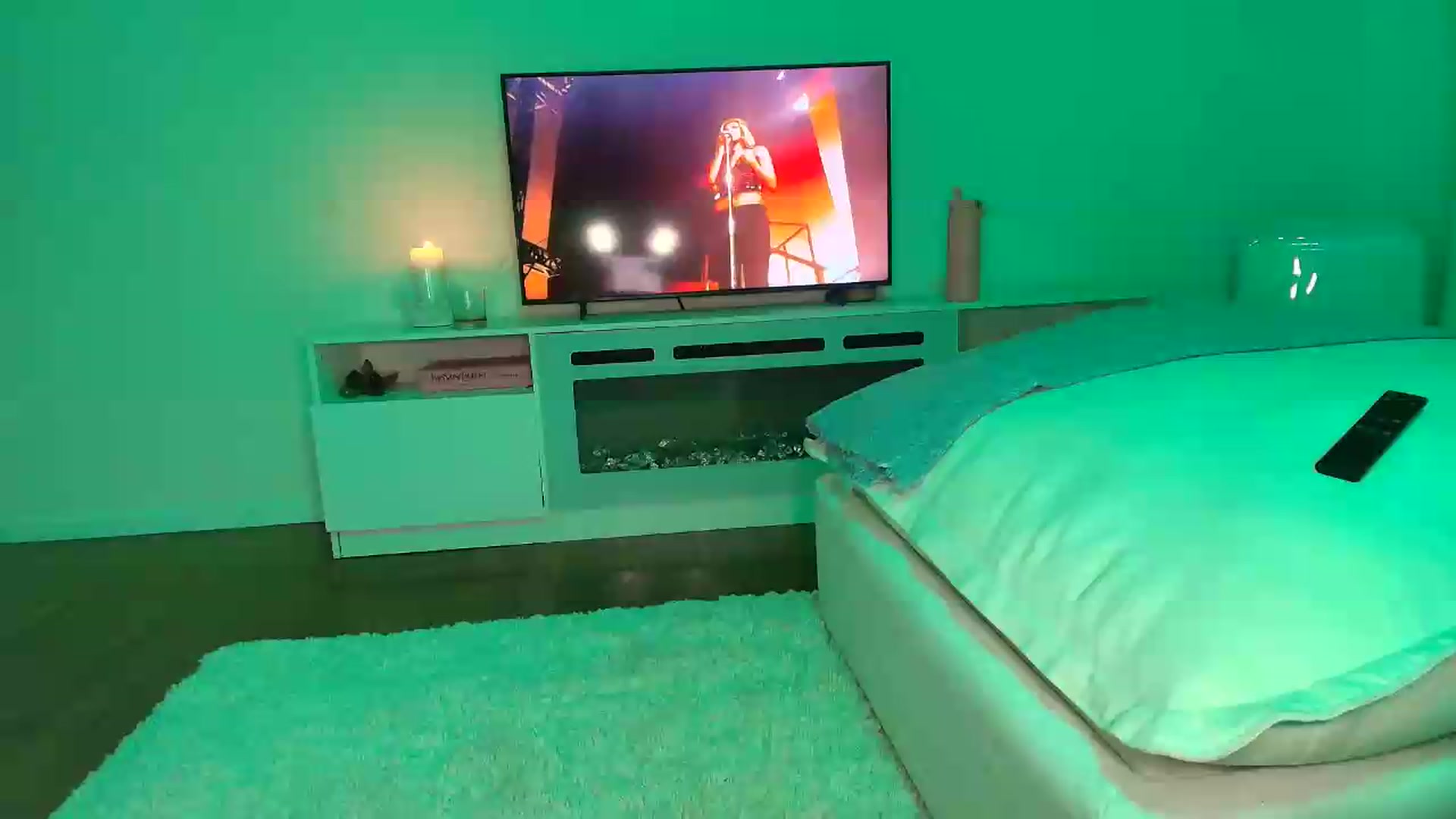 Gallery image thumbnail from rosiewestttt's myfreecams stream on, 08/02/2026, 07:51 image 13 of 20